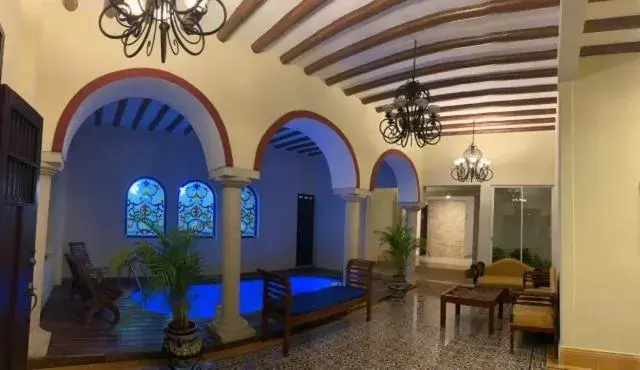 Facade/entrance in Hotel Catedral Valladolid Yucatan