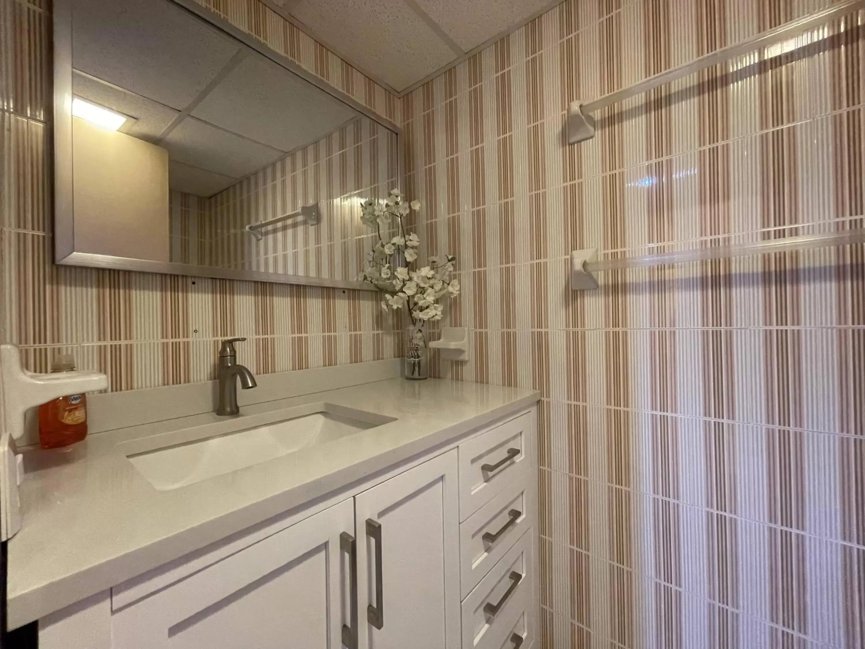 Bathroom in 2BR Condo at Isla Verde Beach