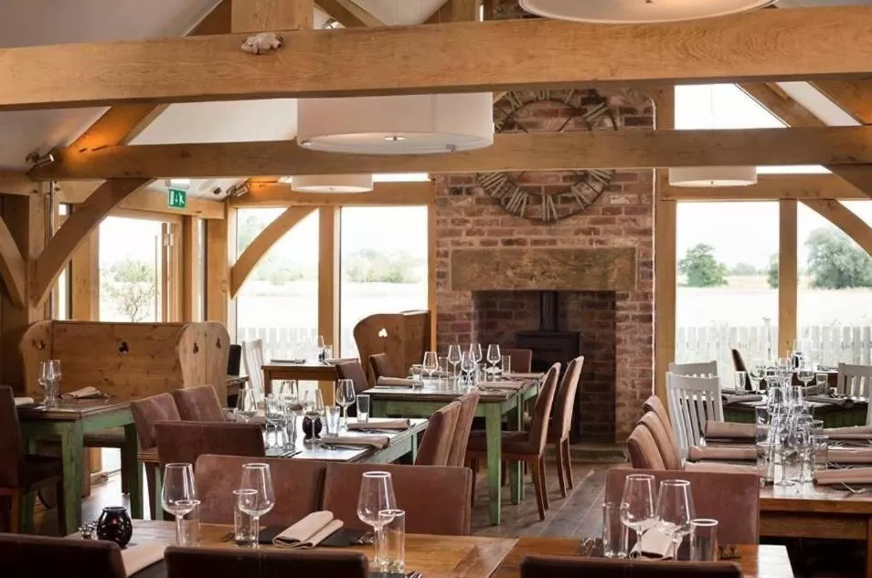 Restaurant/places to eat in The Pig Inn