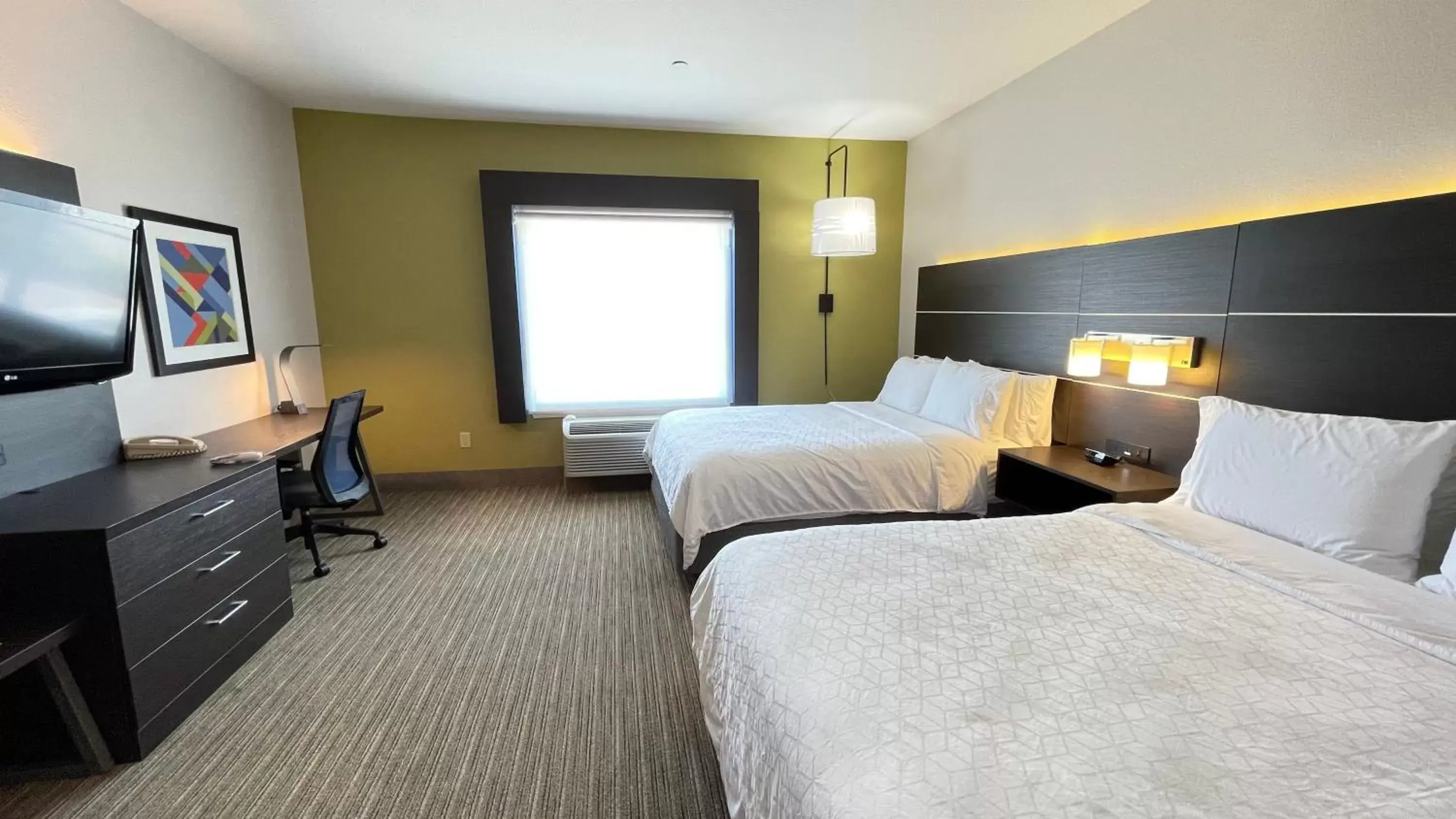Photo of the whole room, Bed in Holiday Inn Express Hotel & Suites Decatur, TX, an IHG Hotel