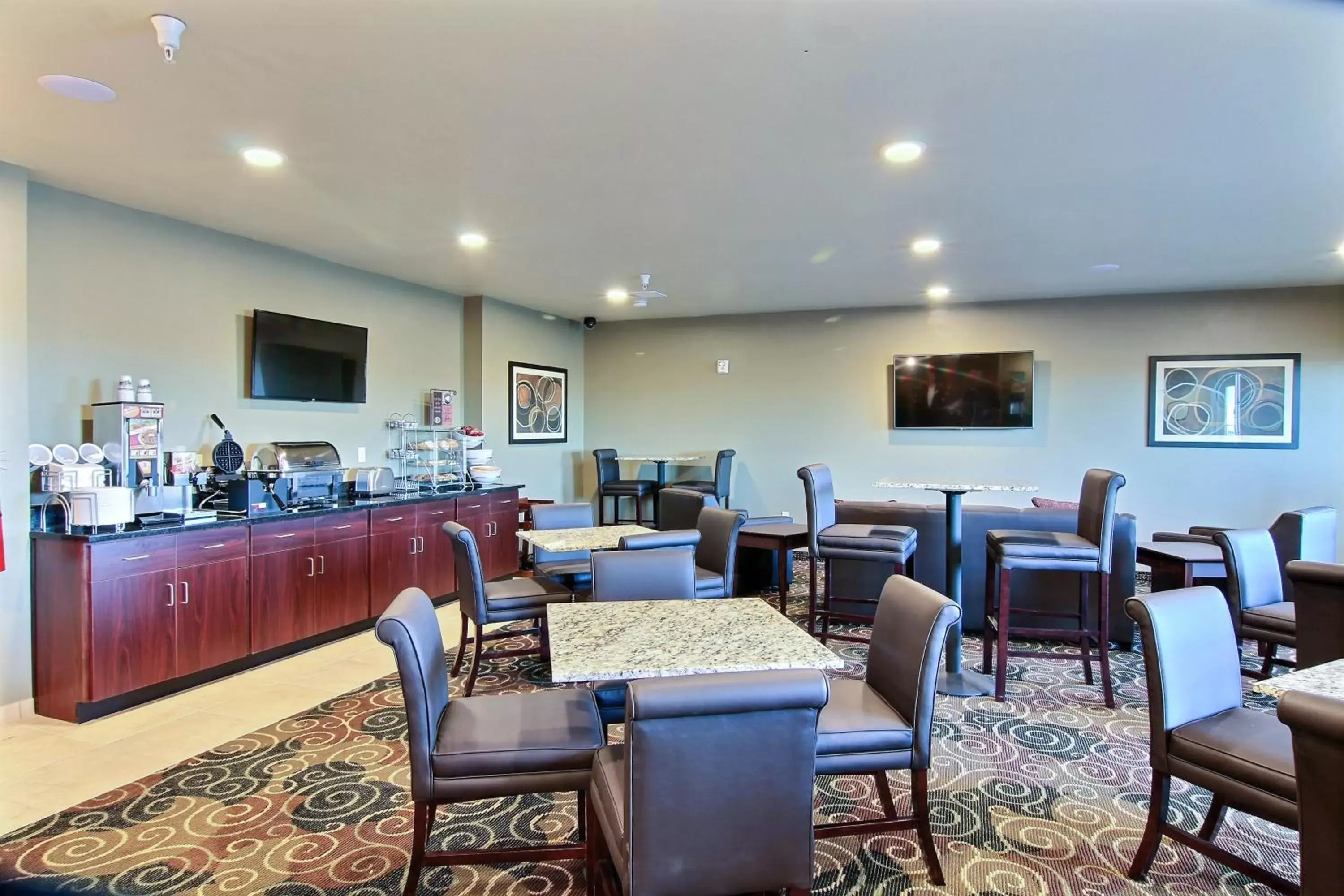 Lounge or bar, Restaurant/Places to Eat in Cobblestone Hotel & Suites - Beulah