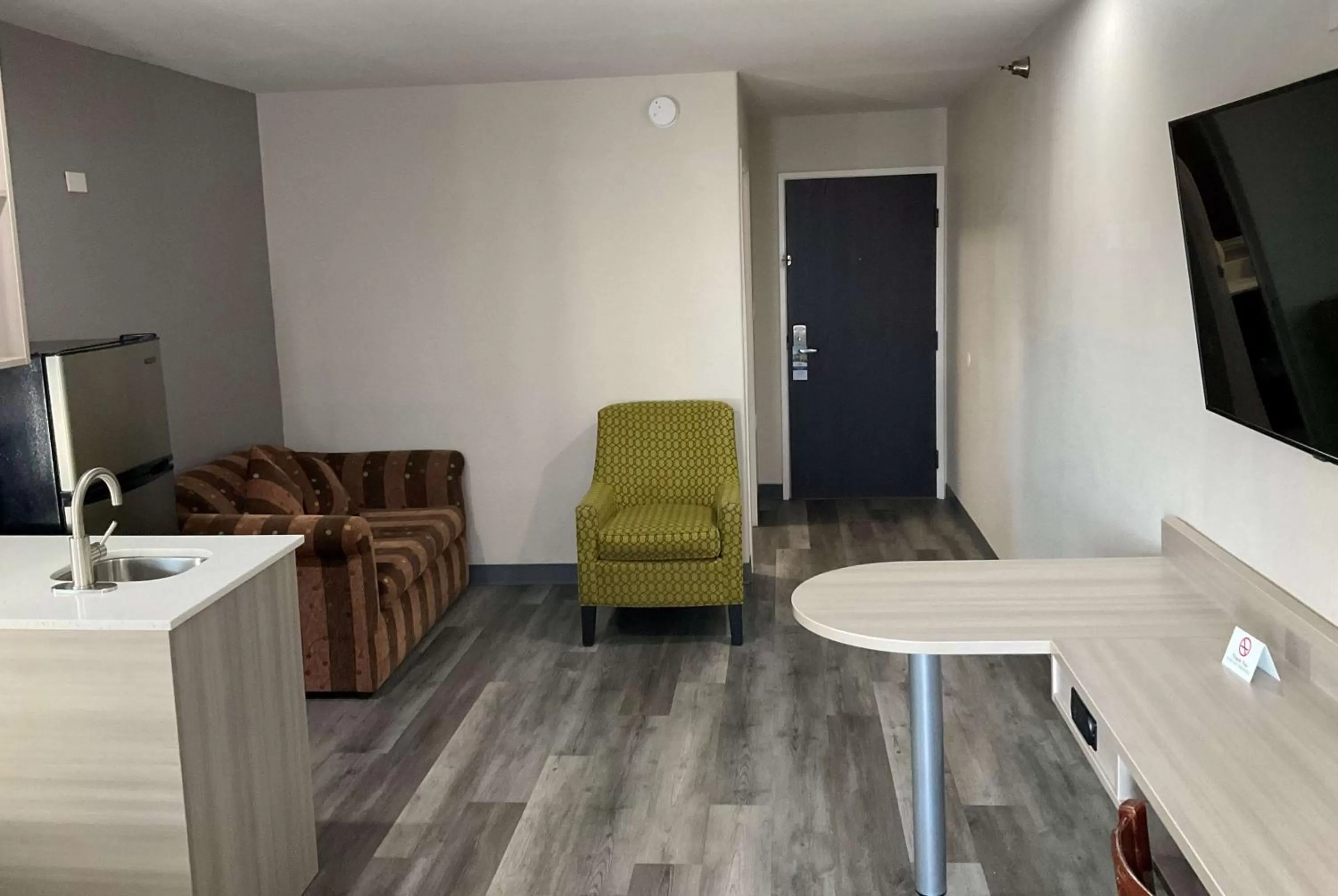 Photo of the whole room in Microtel Inn and Suites Clarksville