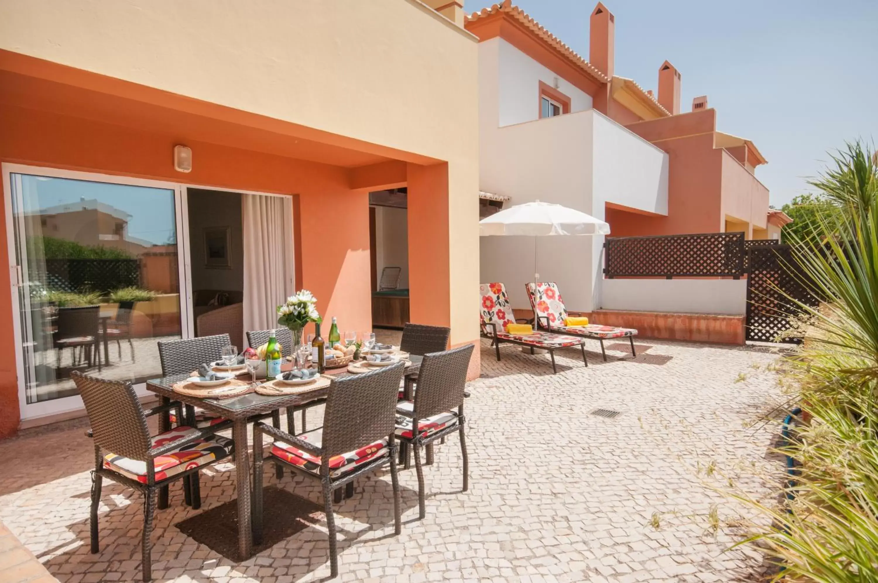 Balcony/Terrace, Restaurant/Places to Eat in Jardim da Meia Praia Resort