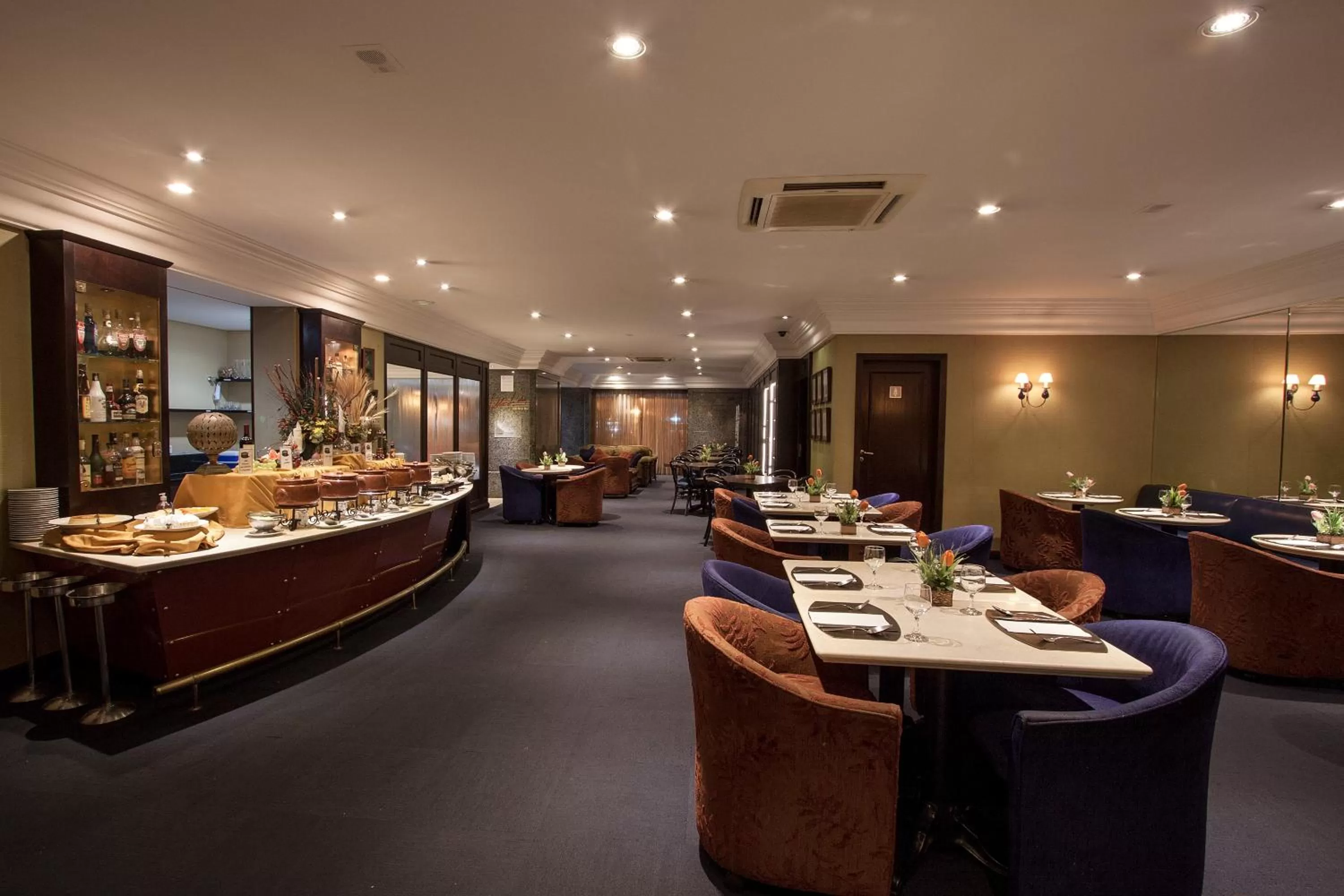 Restaurant/places to eat in Mabu Curitiba Business