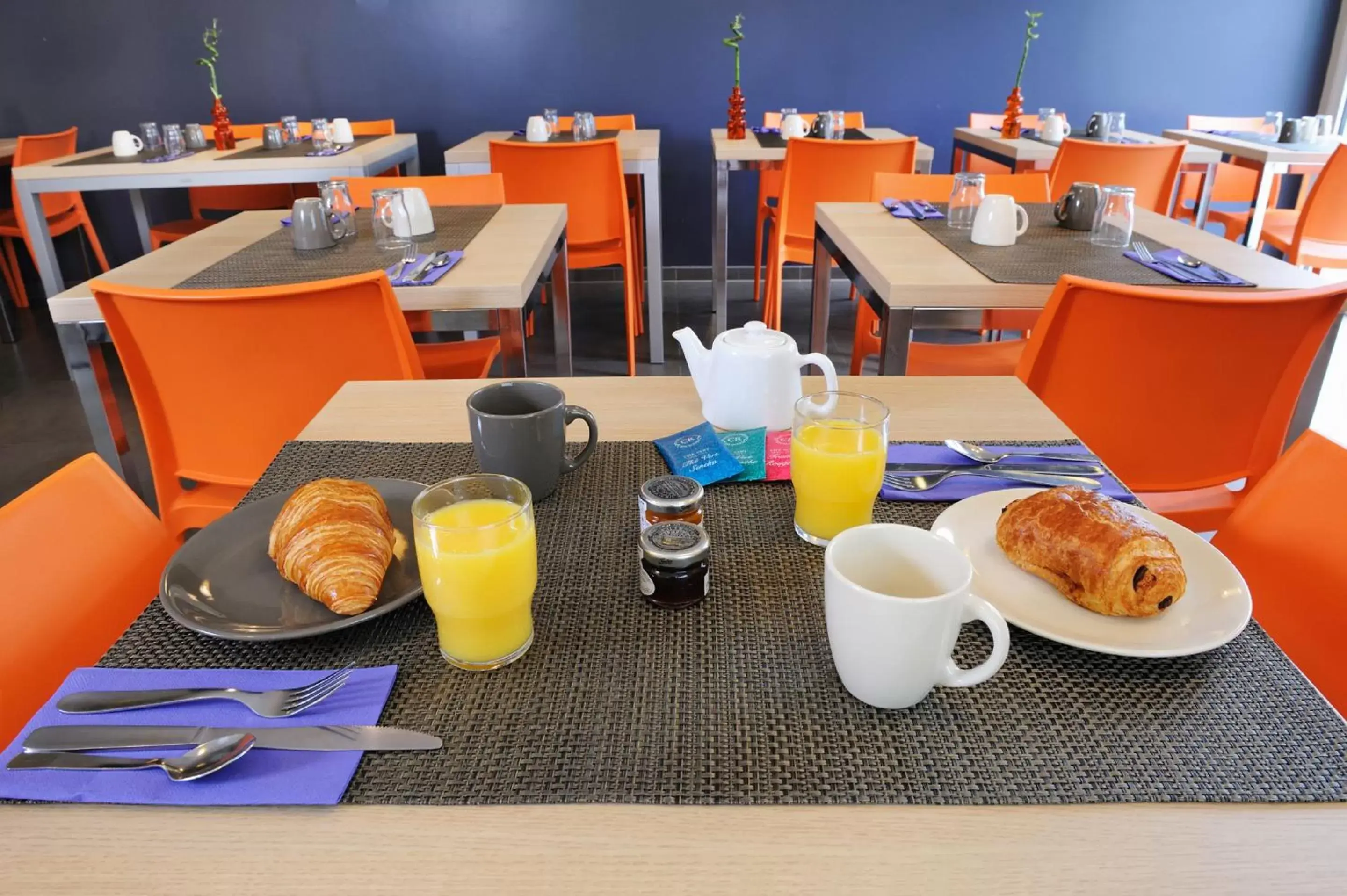 Breakfast in Séjours & Affaires Clermont Ferrand Park République