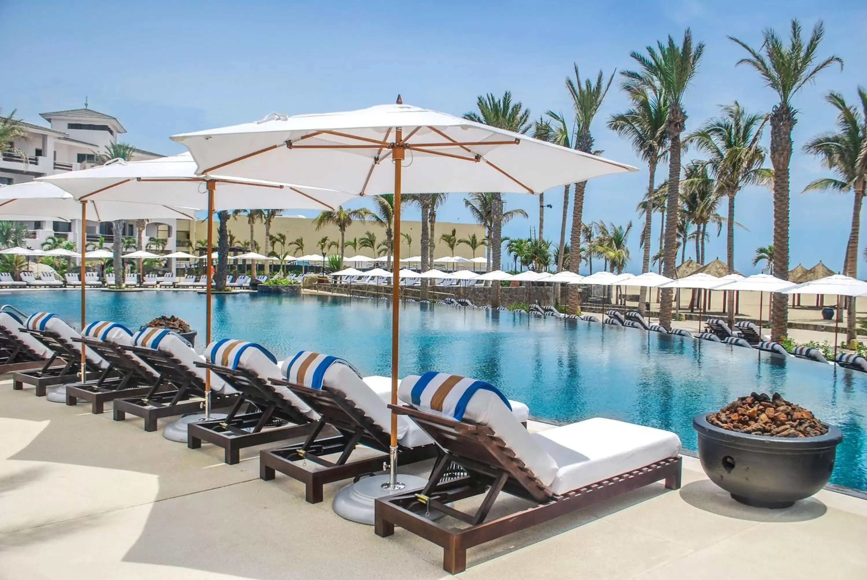 Pool view, Swimming Pool in Hilton Vacation Club Cabo Azul Los Cabos