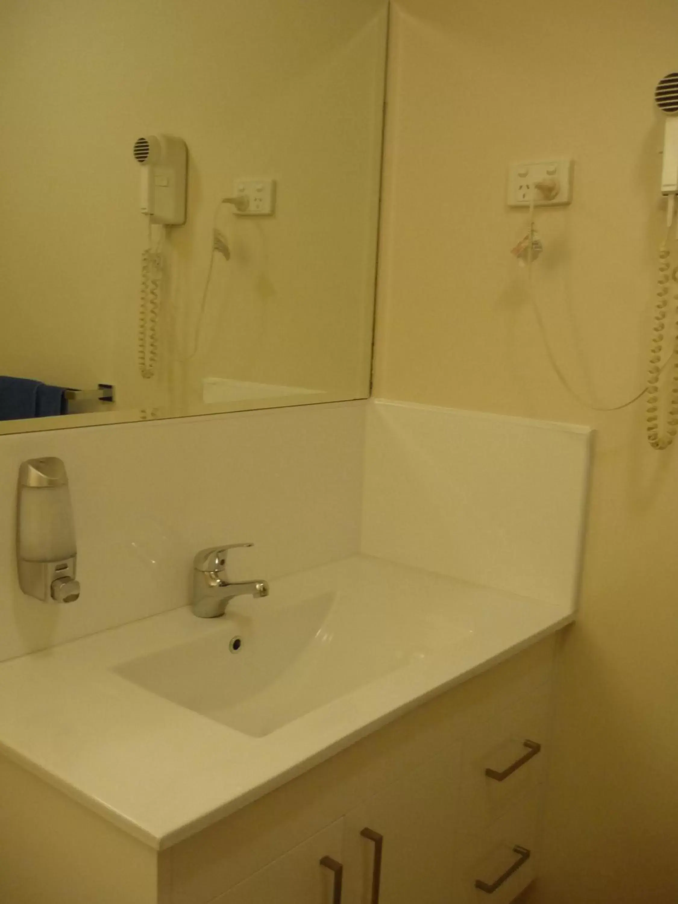 Bathroom in Wollongong Surf Leisure Resort