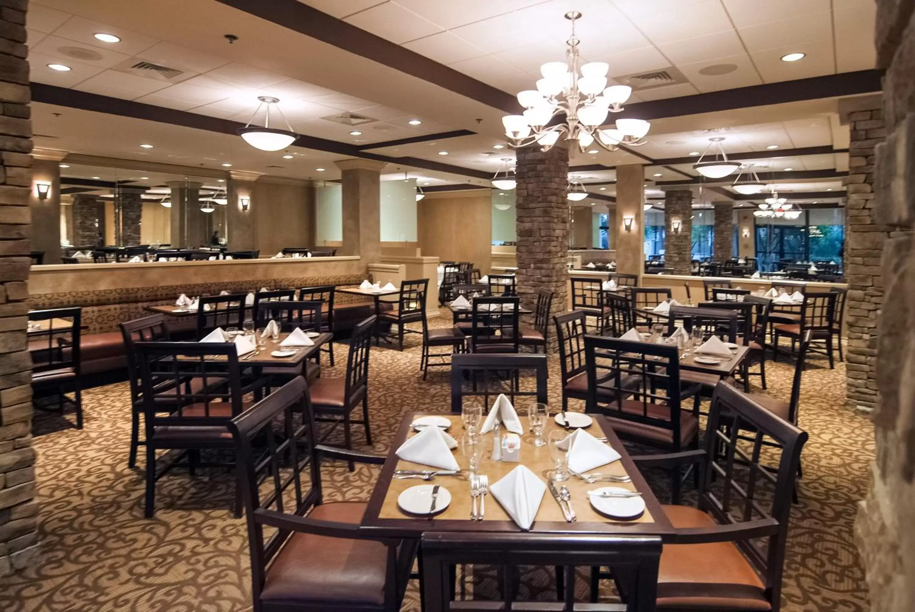 Restaurant/Places to Eat in Crowne Plaza Hotel Executive Center Baton Rouge, an IHG Hotel