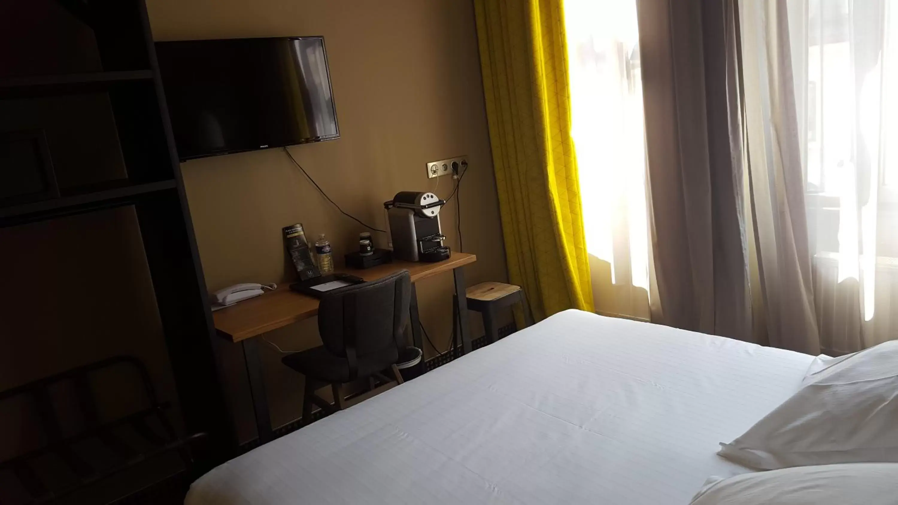 Photo of the whole room, Bed in Best Western Citadelle