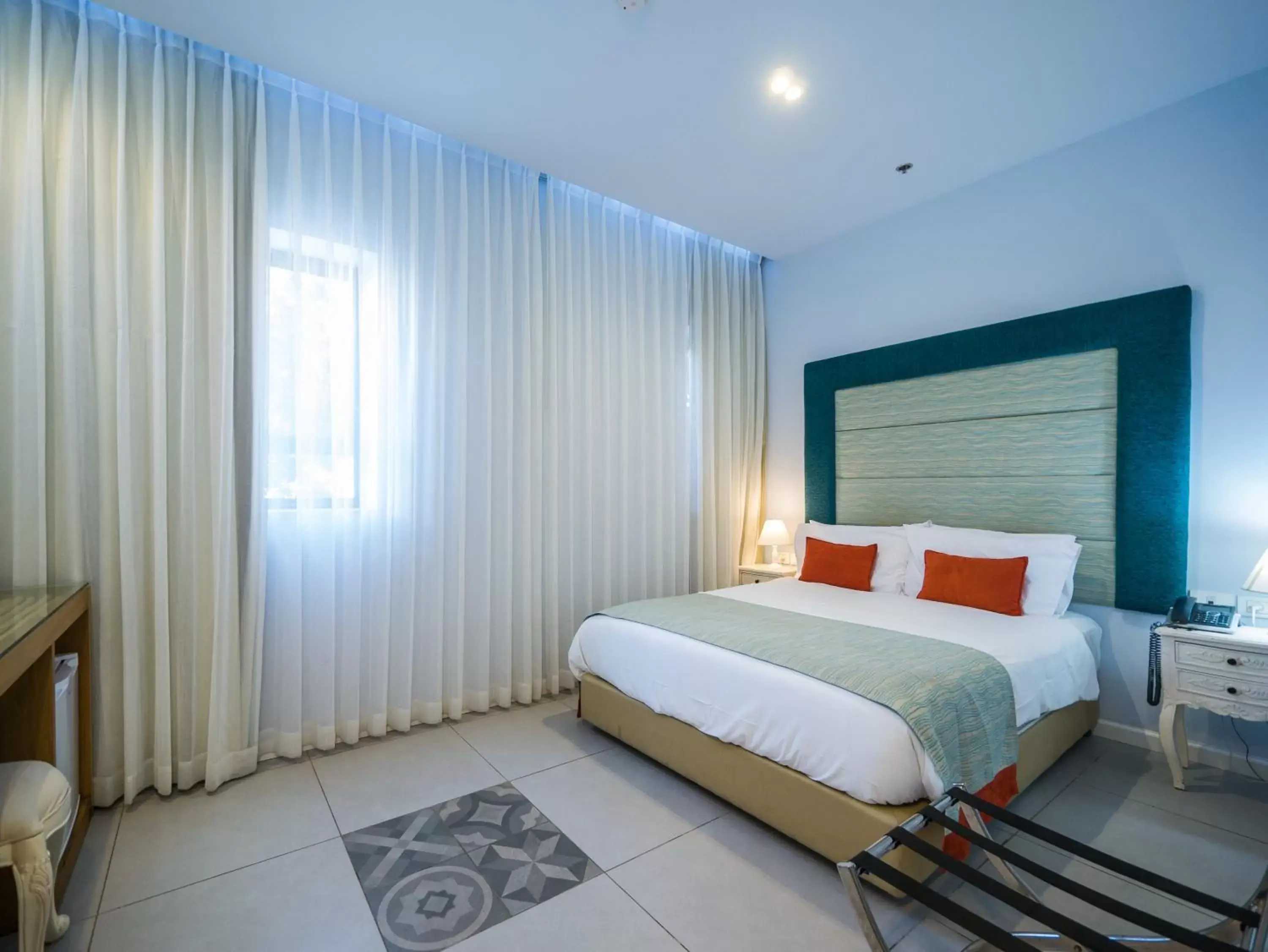 Bed in Bat Galim Boutique Hotel