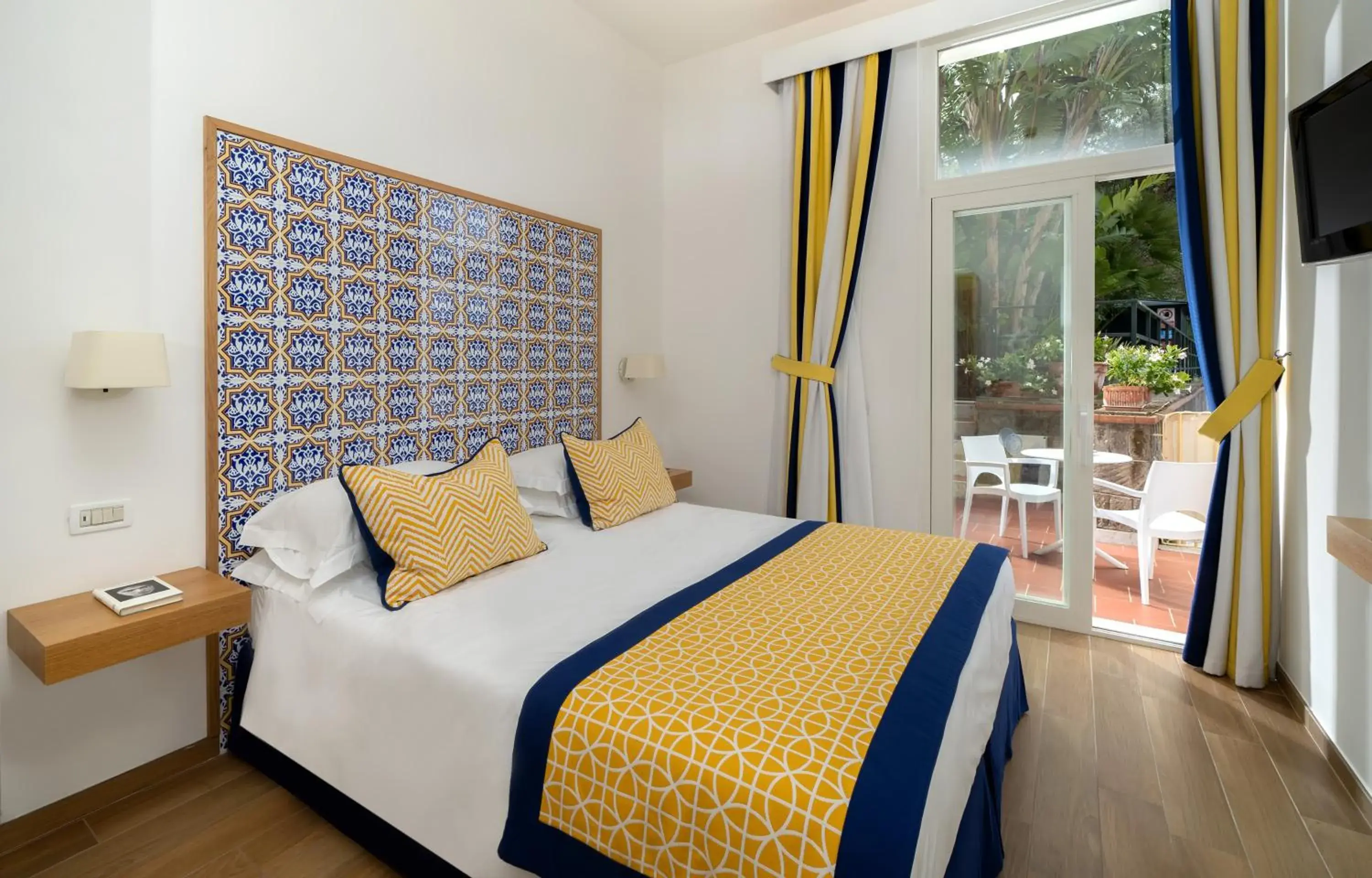 Bedroom, Bed in Hotel Miramare Bedroom, Bed in Hotel Miramare