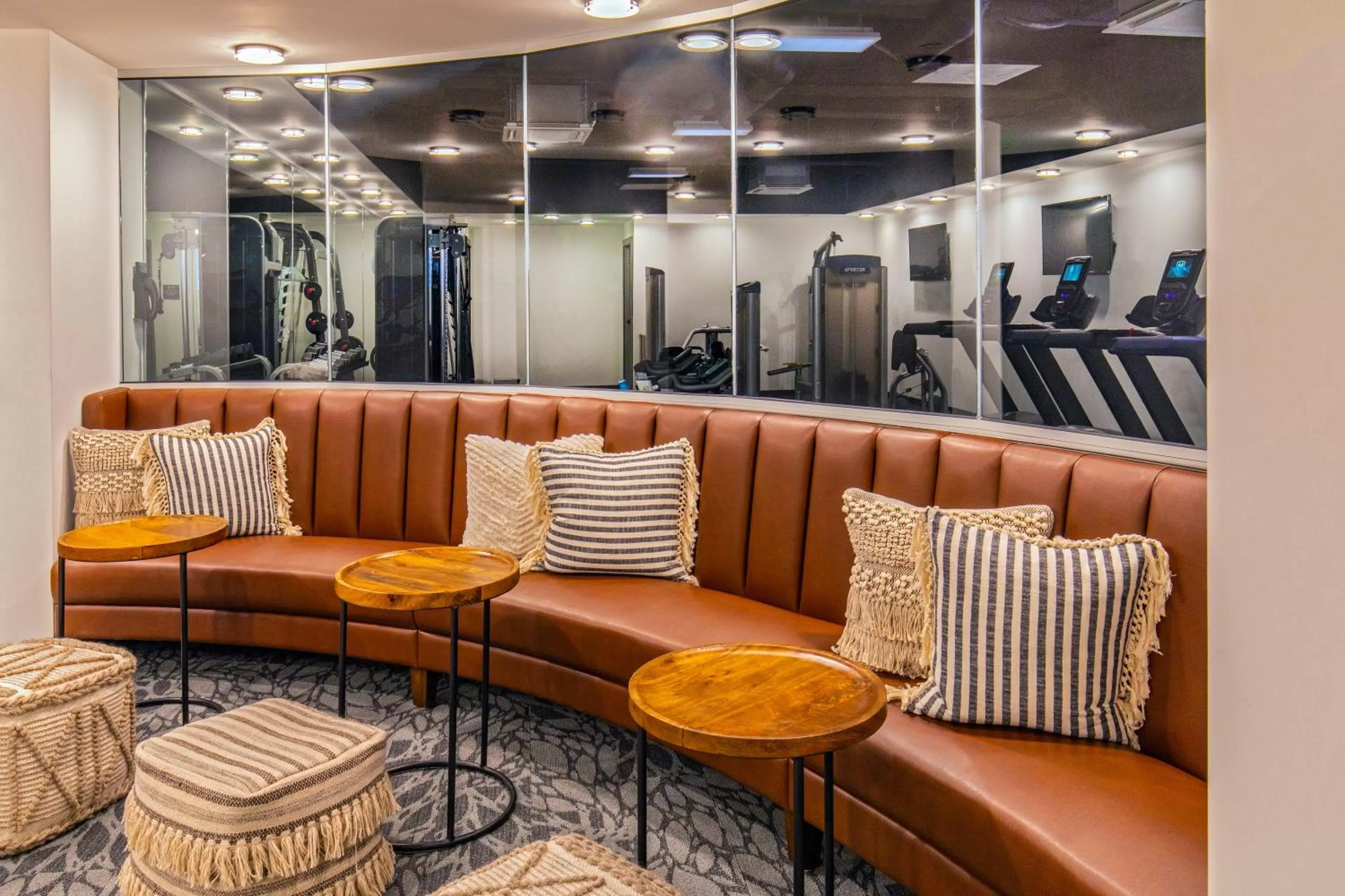 Business facilities in Hotel 1868