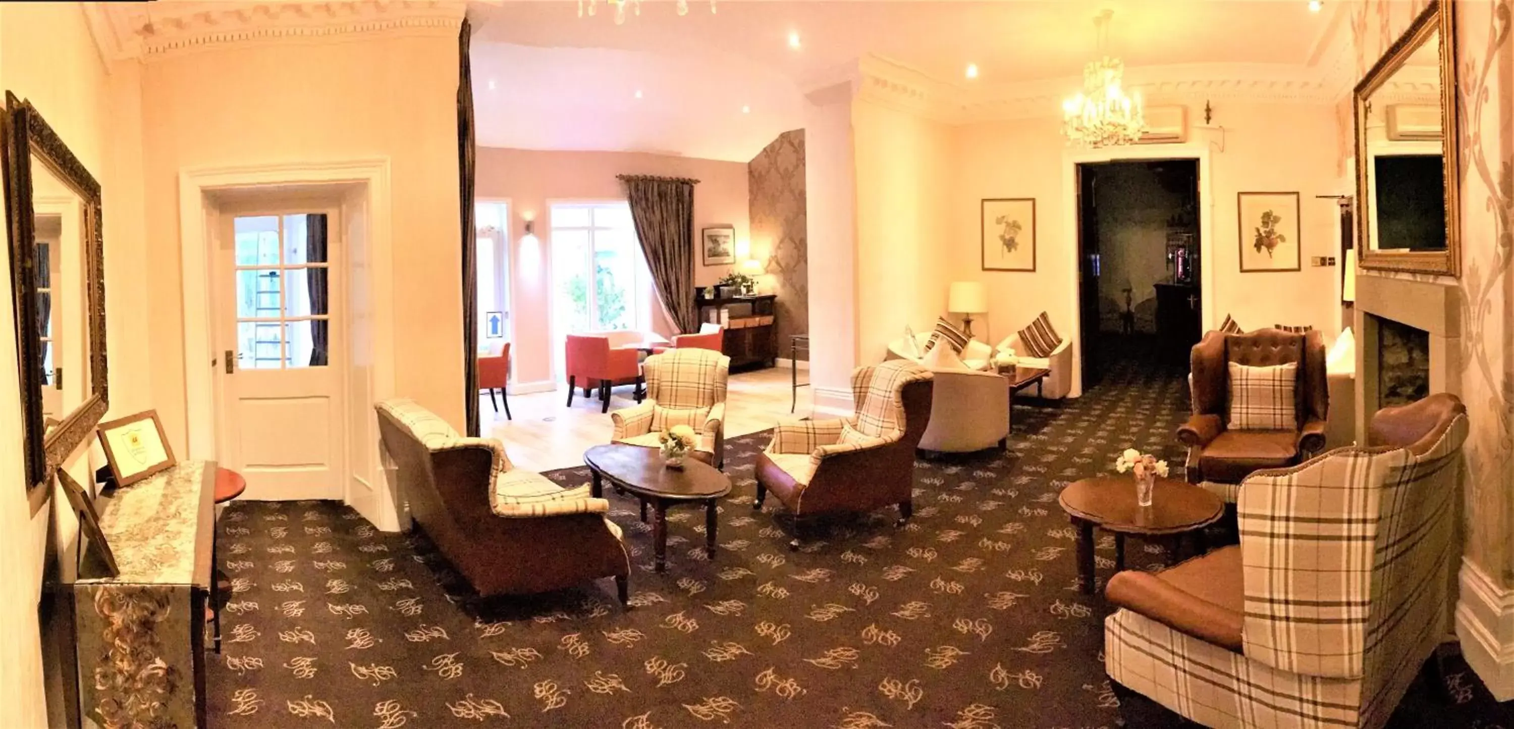 Lounge or bar, Restaurant/Places to Eat in Astley Bank Hotel