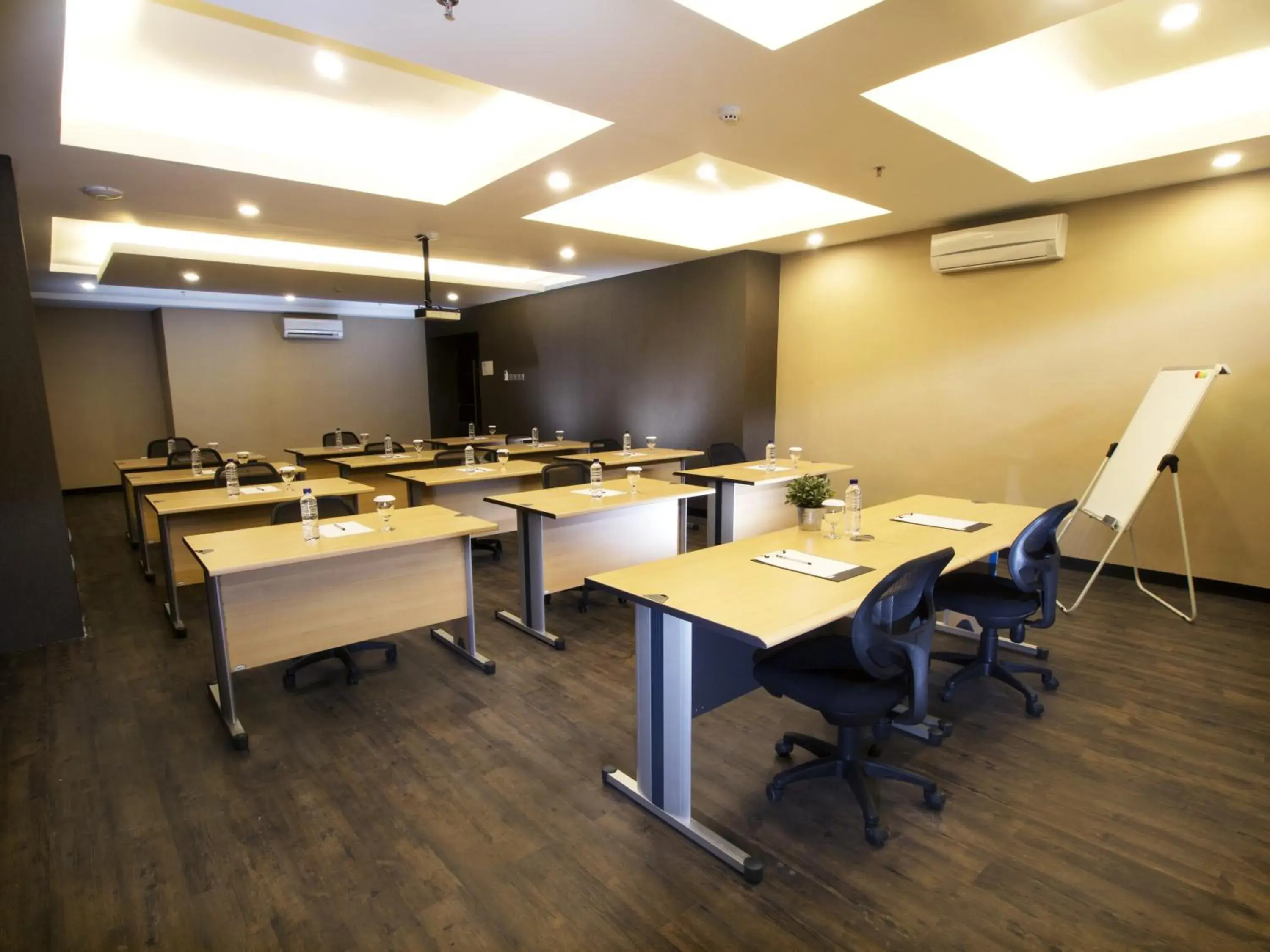 Business facilities in Kalya Hotel Bandung