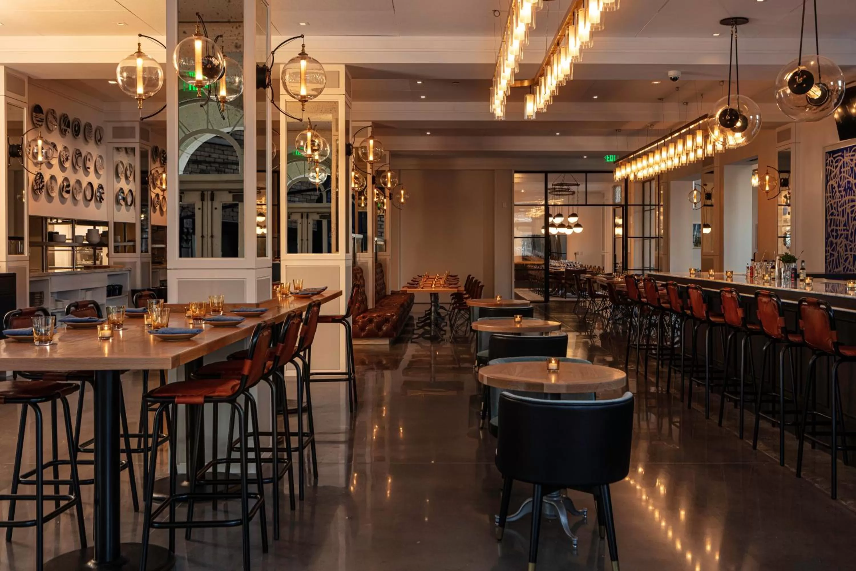 Restaurant/places to eat in Kimpton - Pittman Hotel by IHG