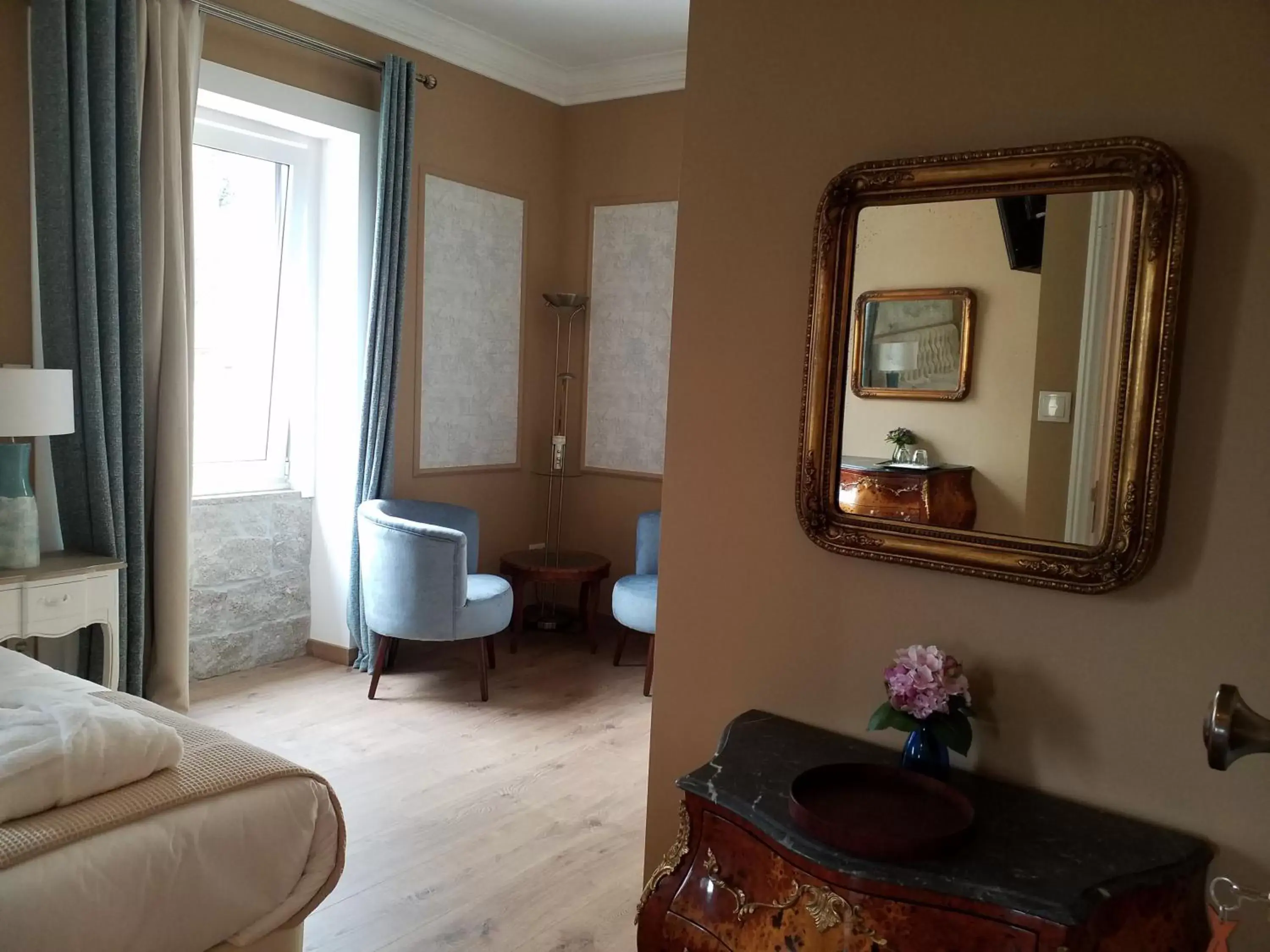 Bedroom, Seating Area in Private Villa Porto