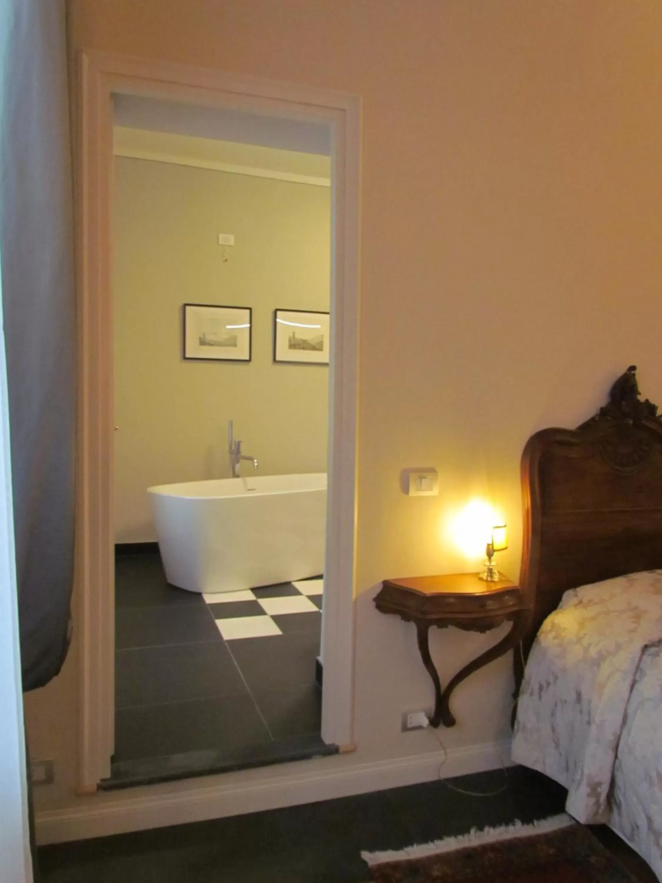 Bedroom, Bathroom in L'Approdo di Sant'Agostino