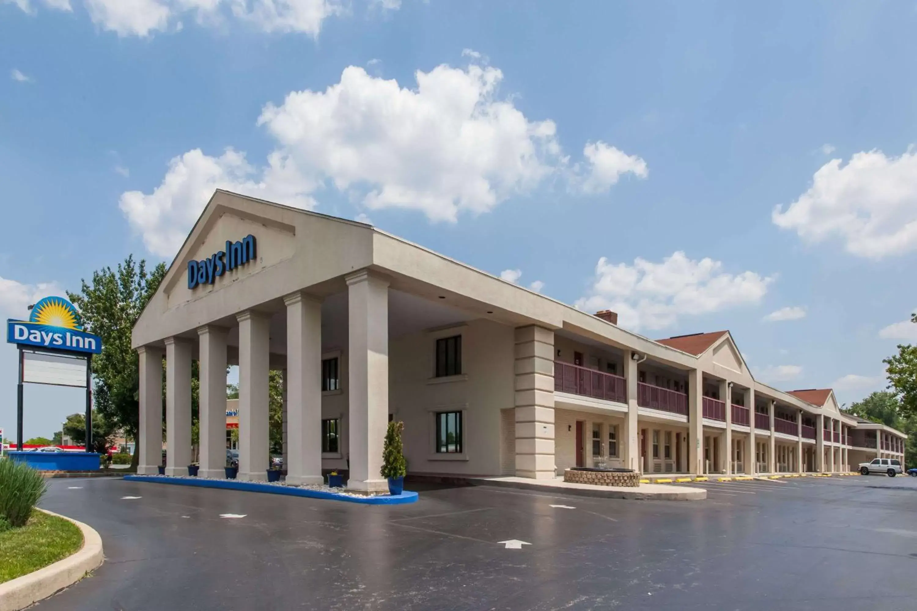 Property Building in Days Inn by Wyndham Wilmington/Newark