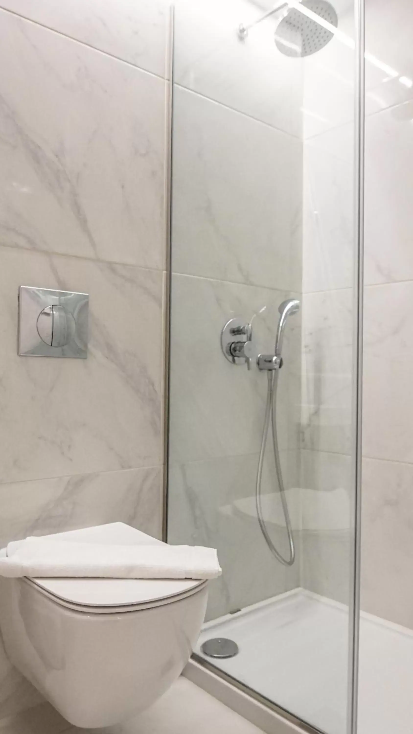 Shower, Bathroom in Athens Cypria Hotel