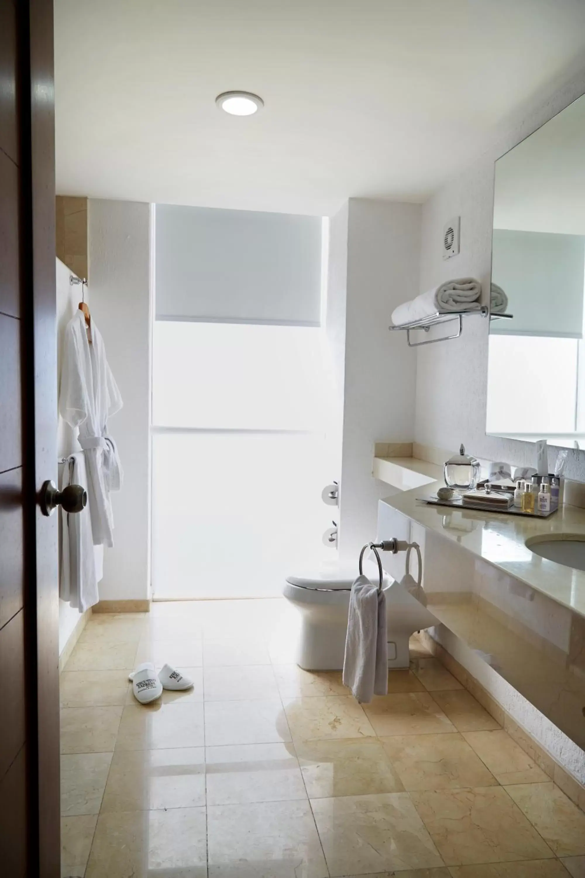 Bathroom in Ejecutivo Express Guadalajara Providencia - Av México Bathroom in Ejecutivo Express Guadalajara Providencia - Av México