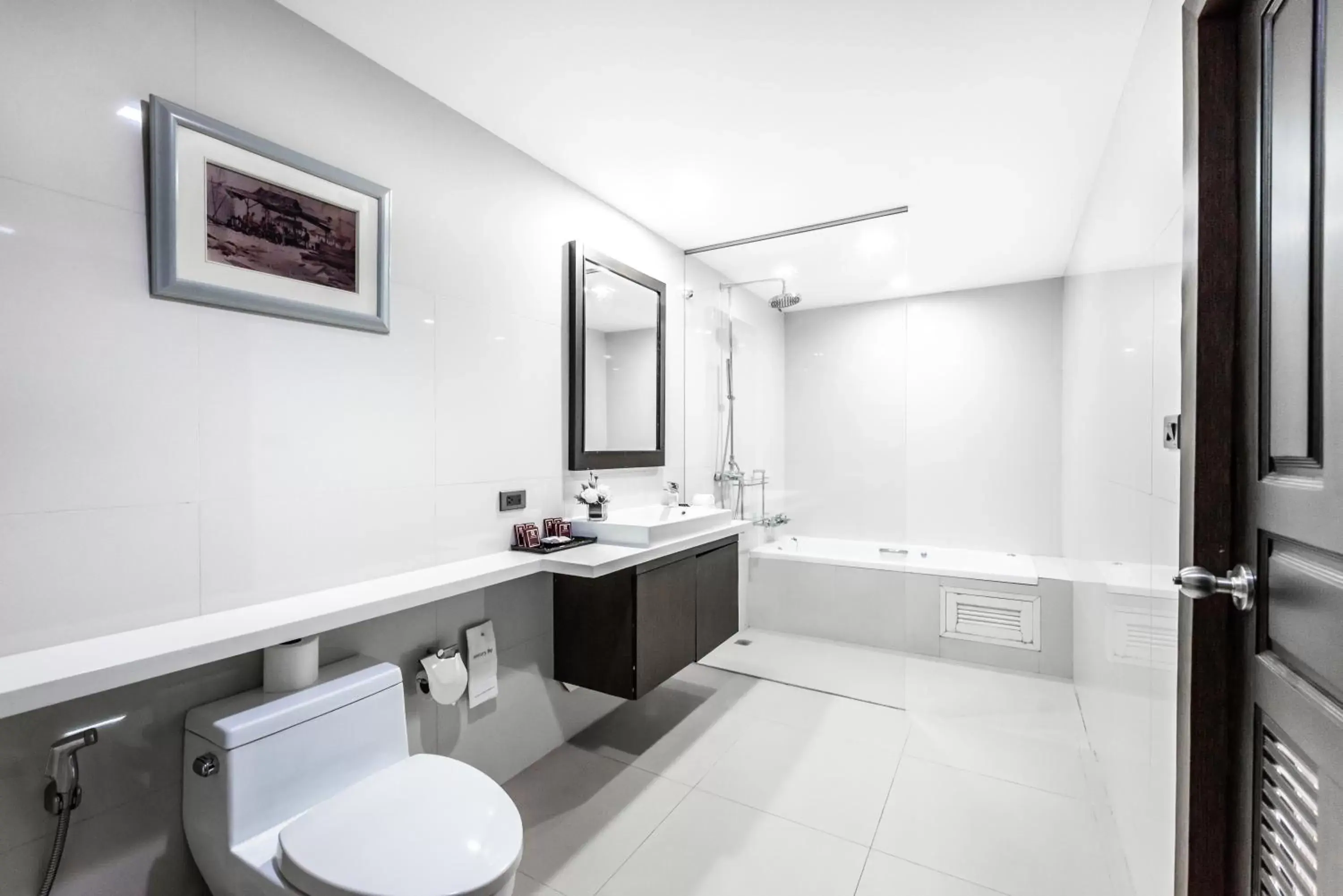 Toilet, Bathroom in Royal Suite Hotel Bangkok