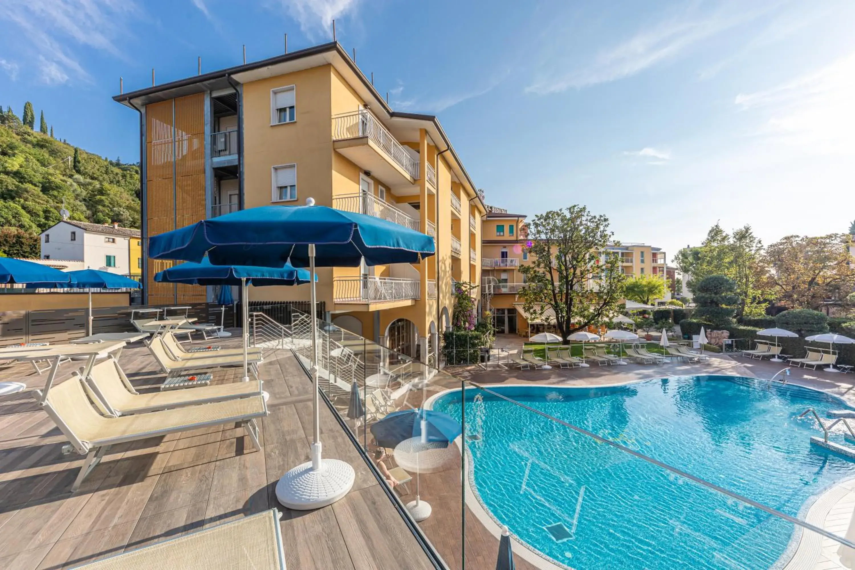 Swimming Pool in Hotel Bisesti ***S
