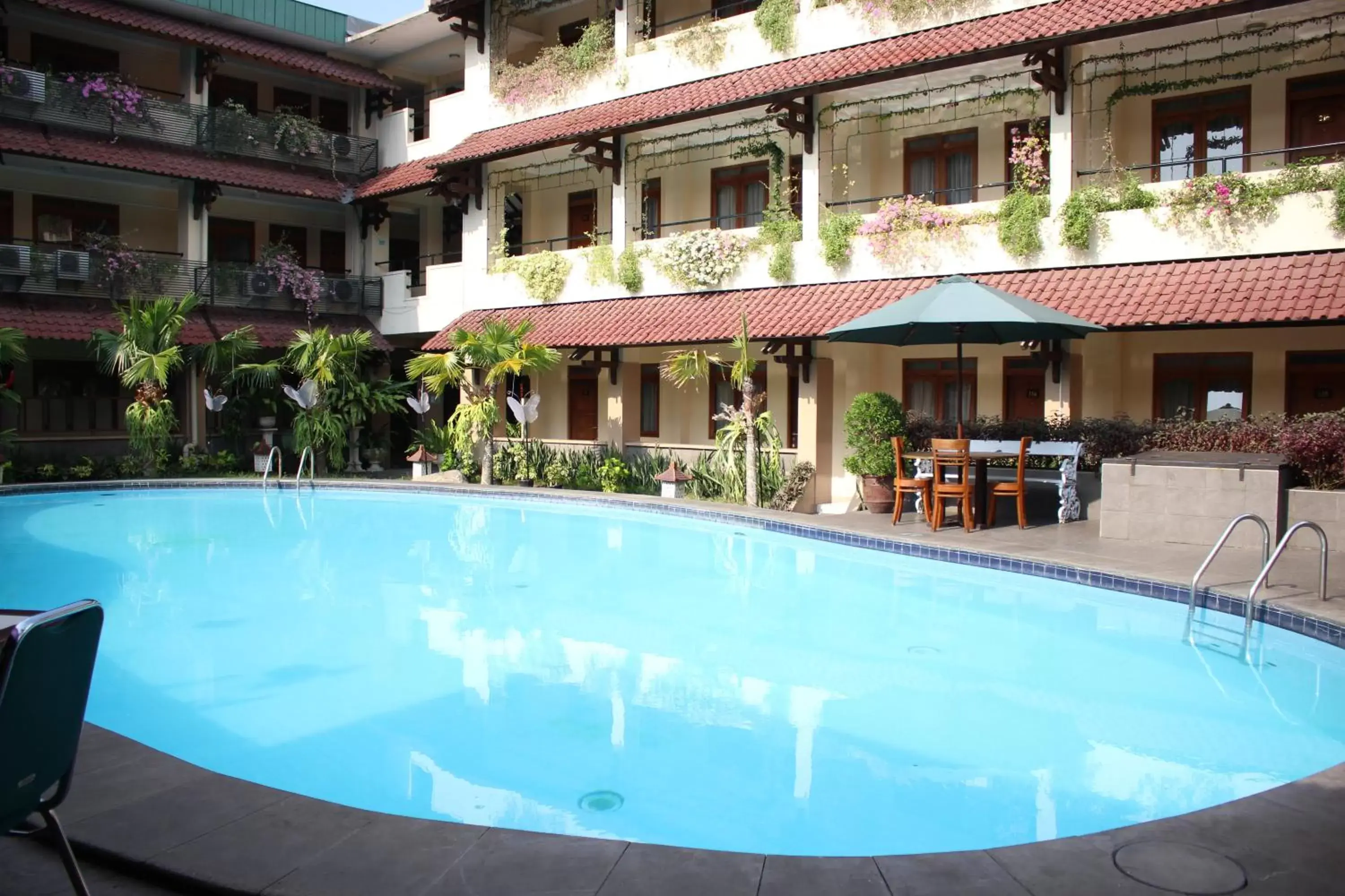 Property building, Swimming Pool in Cakra Kembang Hotel