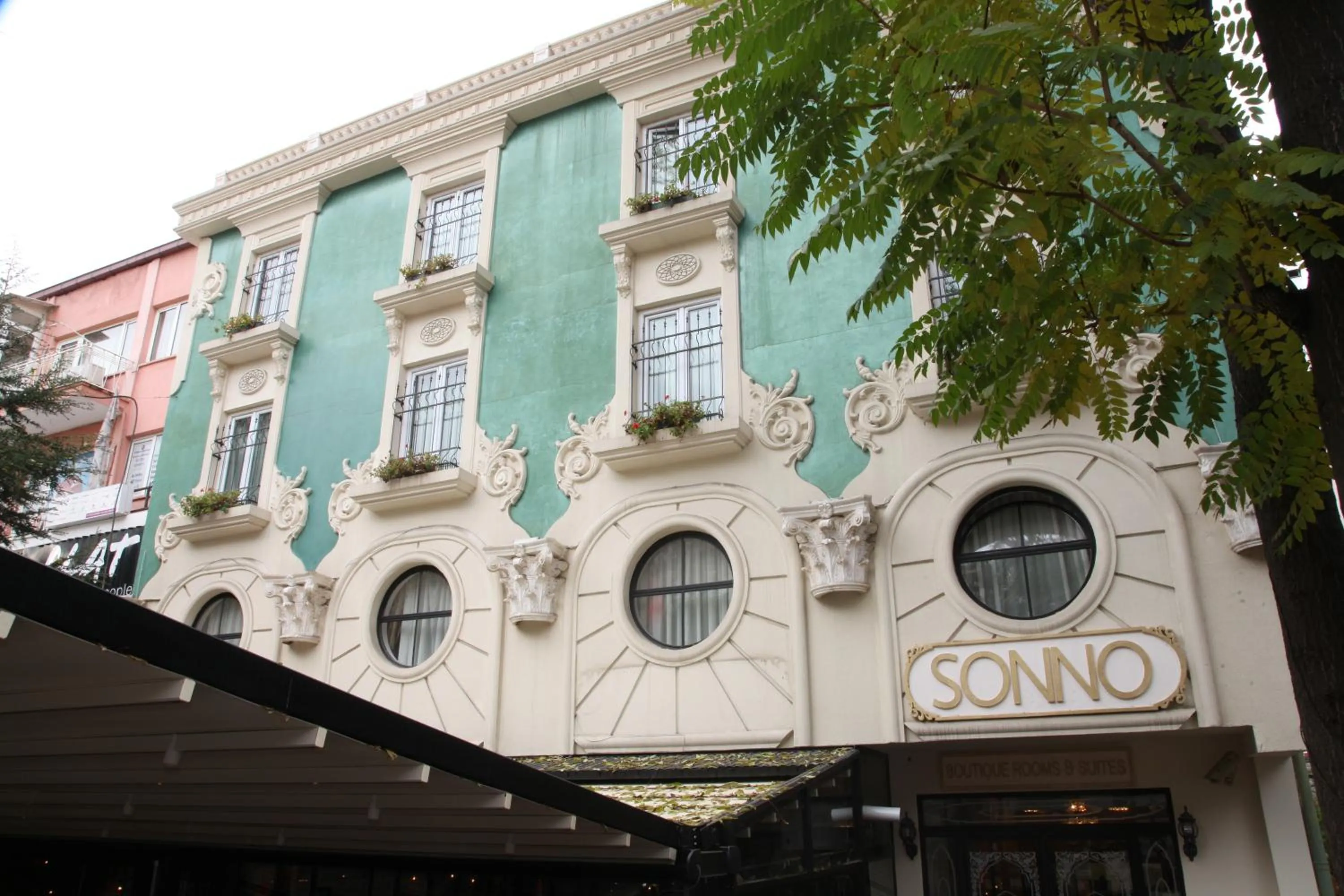 Property building in Sonno Boutique Rooms & Suites