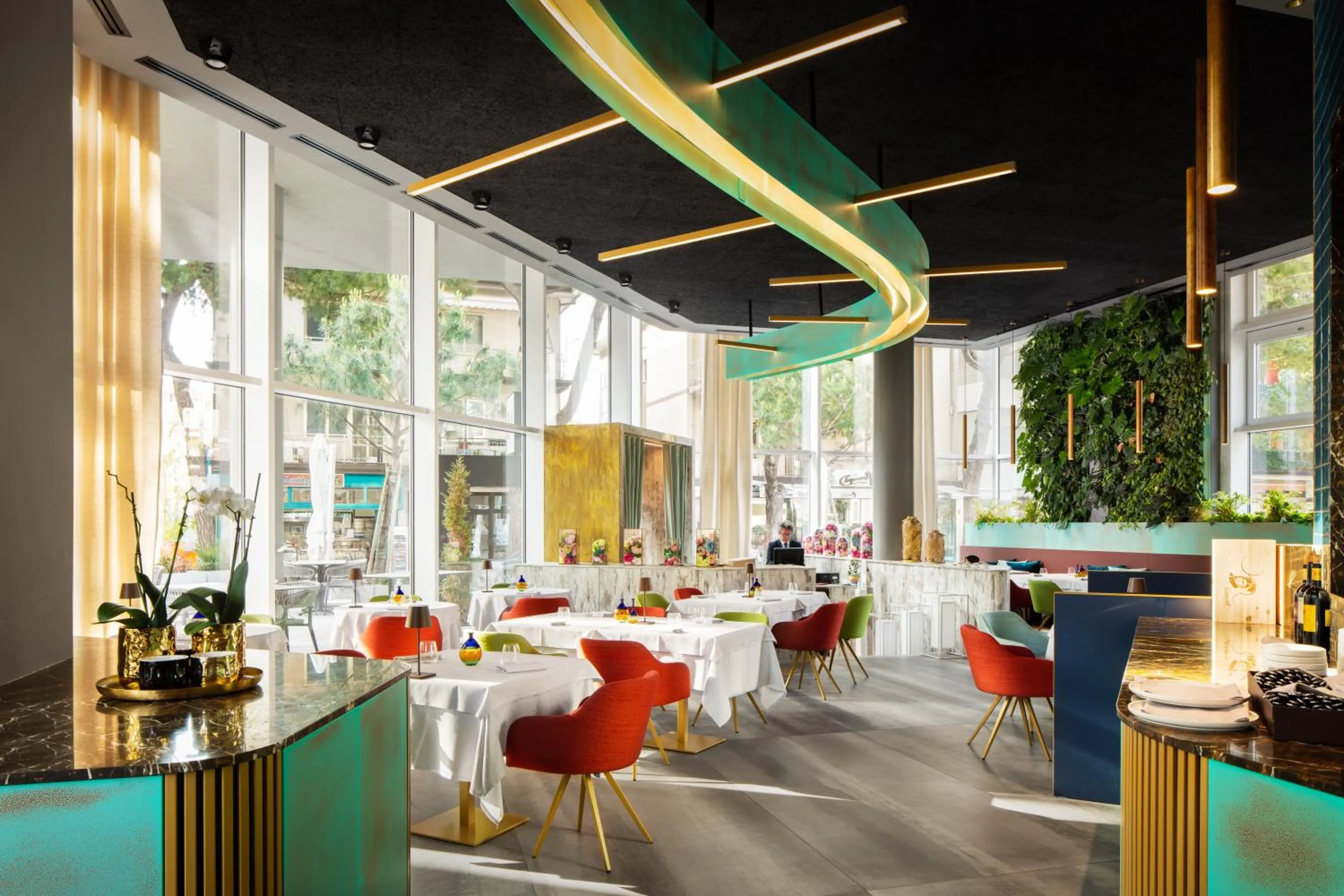 Restaurant/places to eat in J44 Lifestyle Hotel