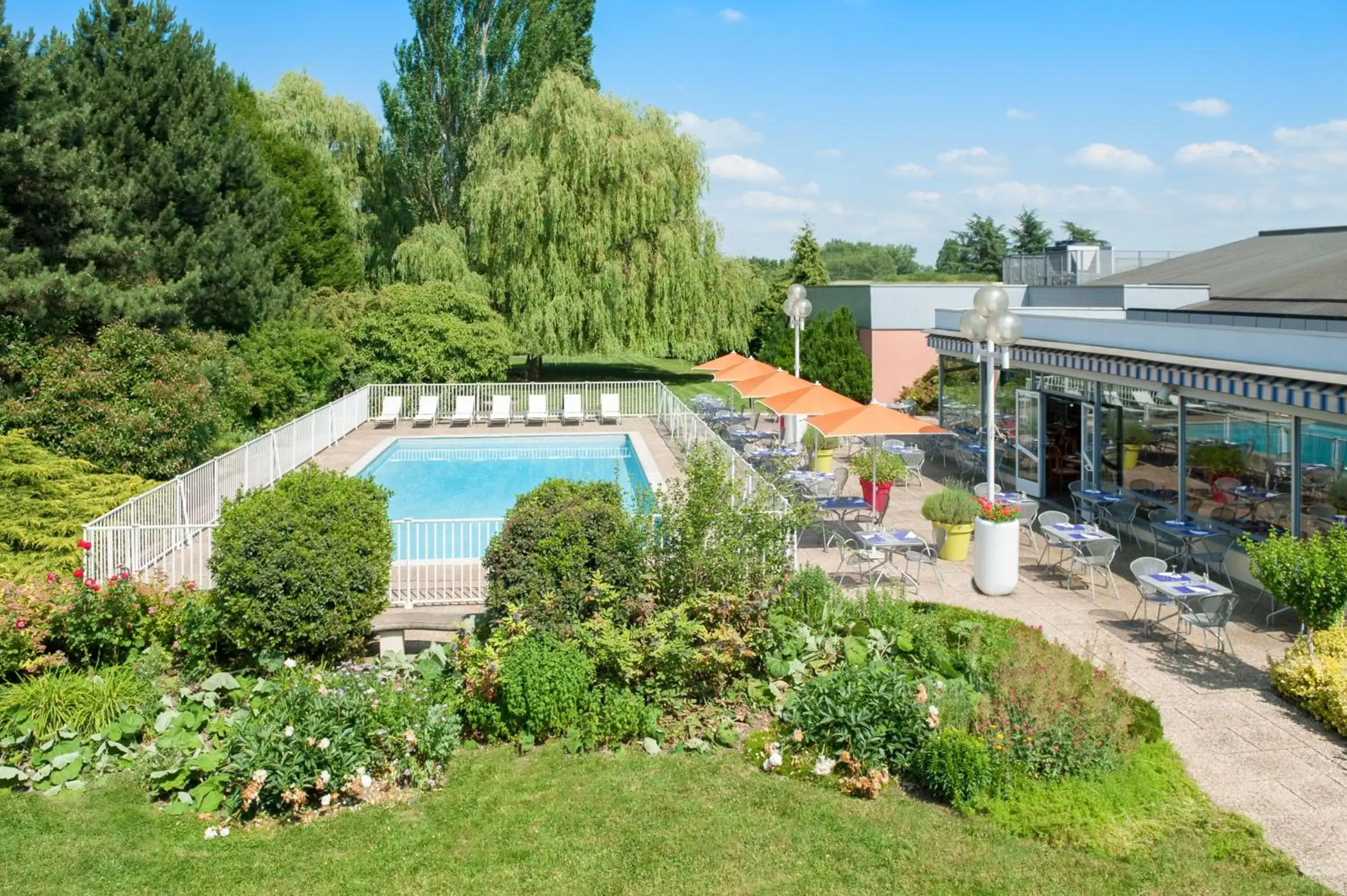 Swimming pool, Pool View in Novotel Metz Amnéville