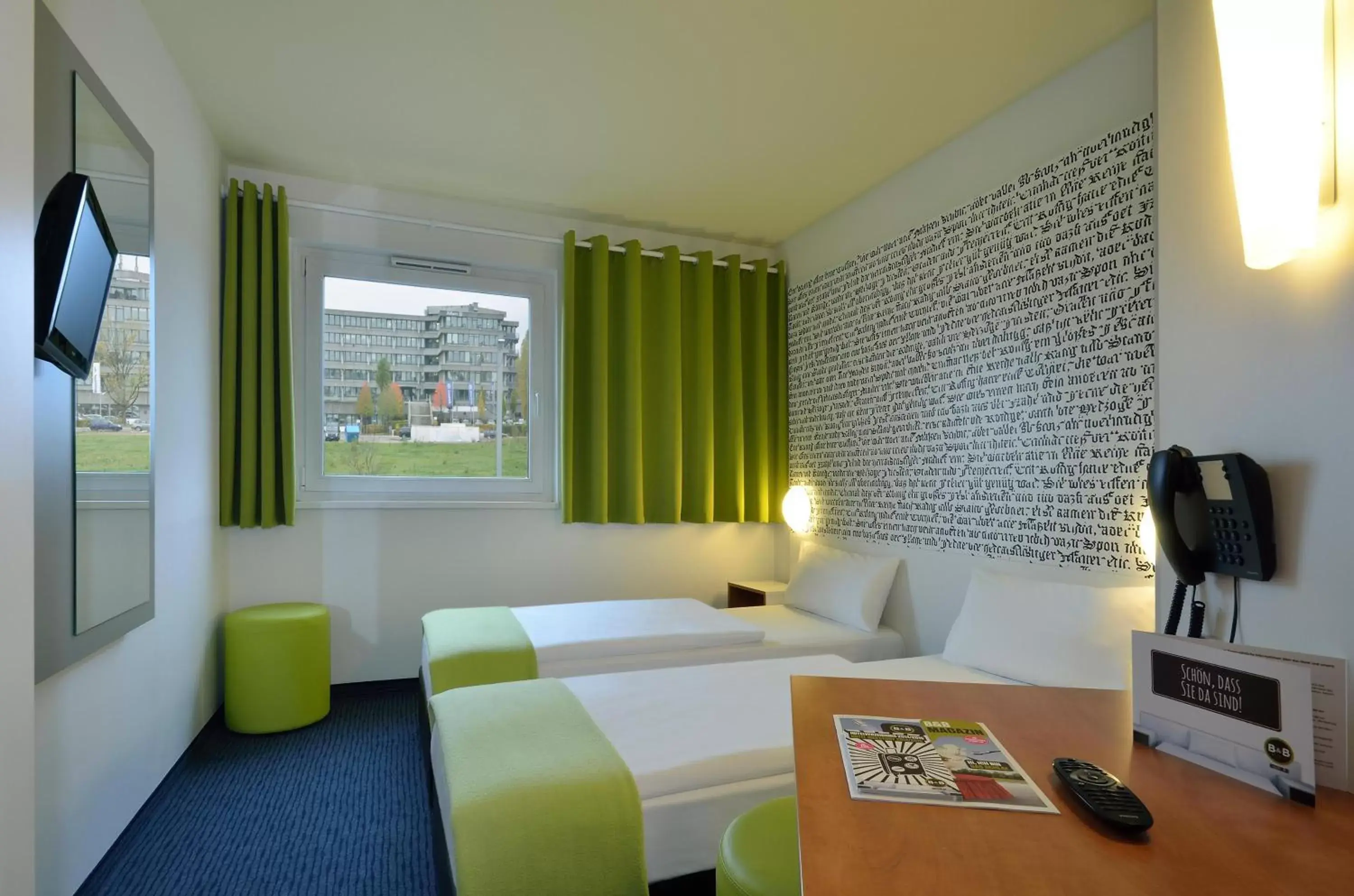 Photo of the whole room, Bed in B&B Hotel München Messe