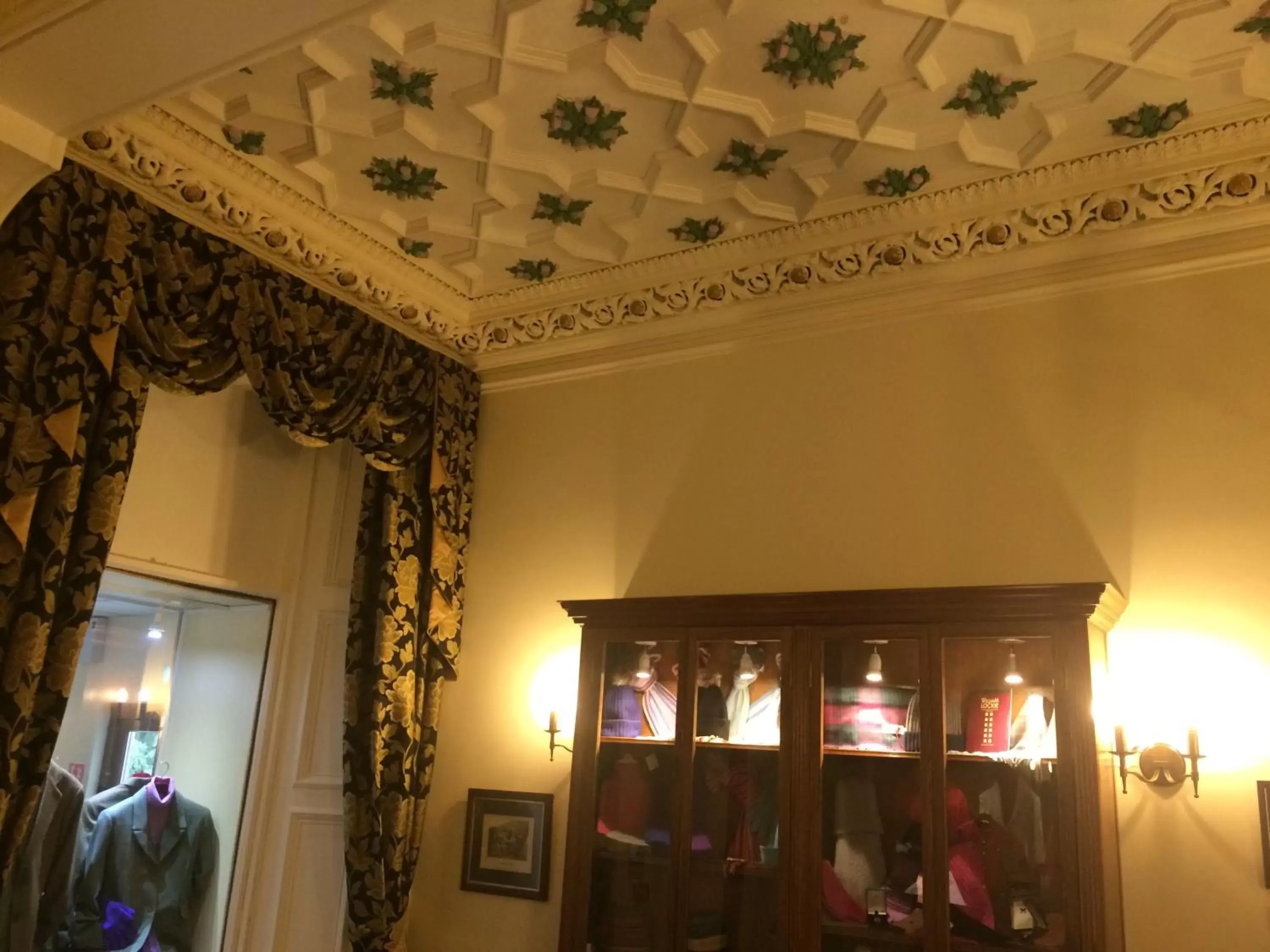 Decorative detail, Lobby/Reception in Mansfield House Hotel