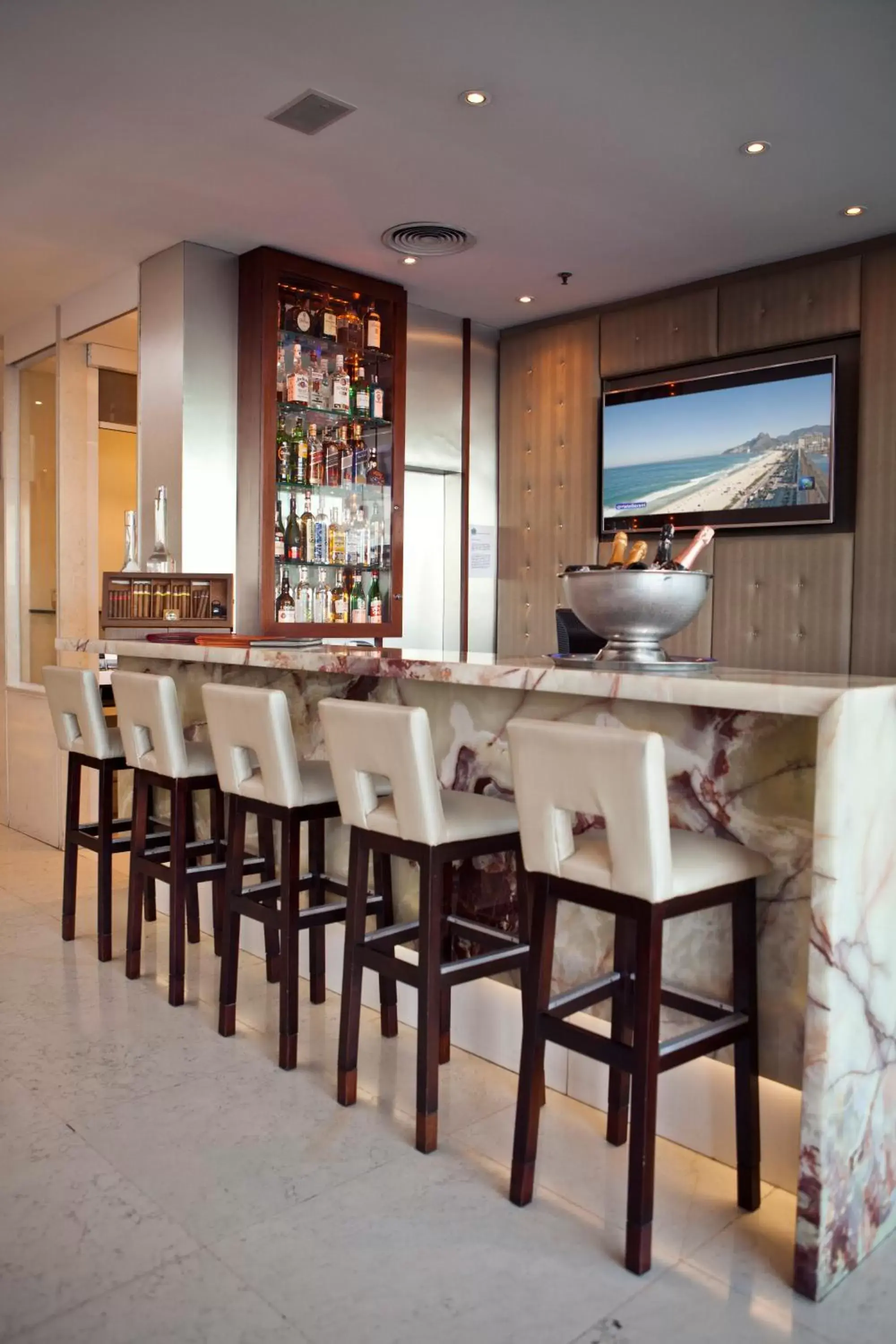 Lounge or bar in Sol Ipanema Hotel