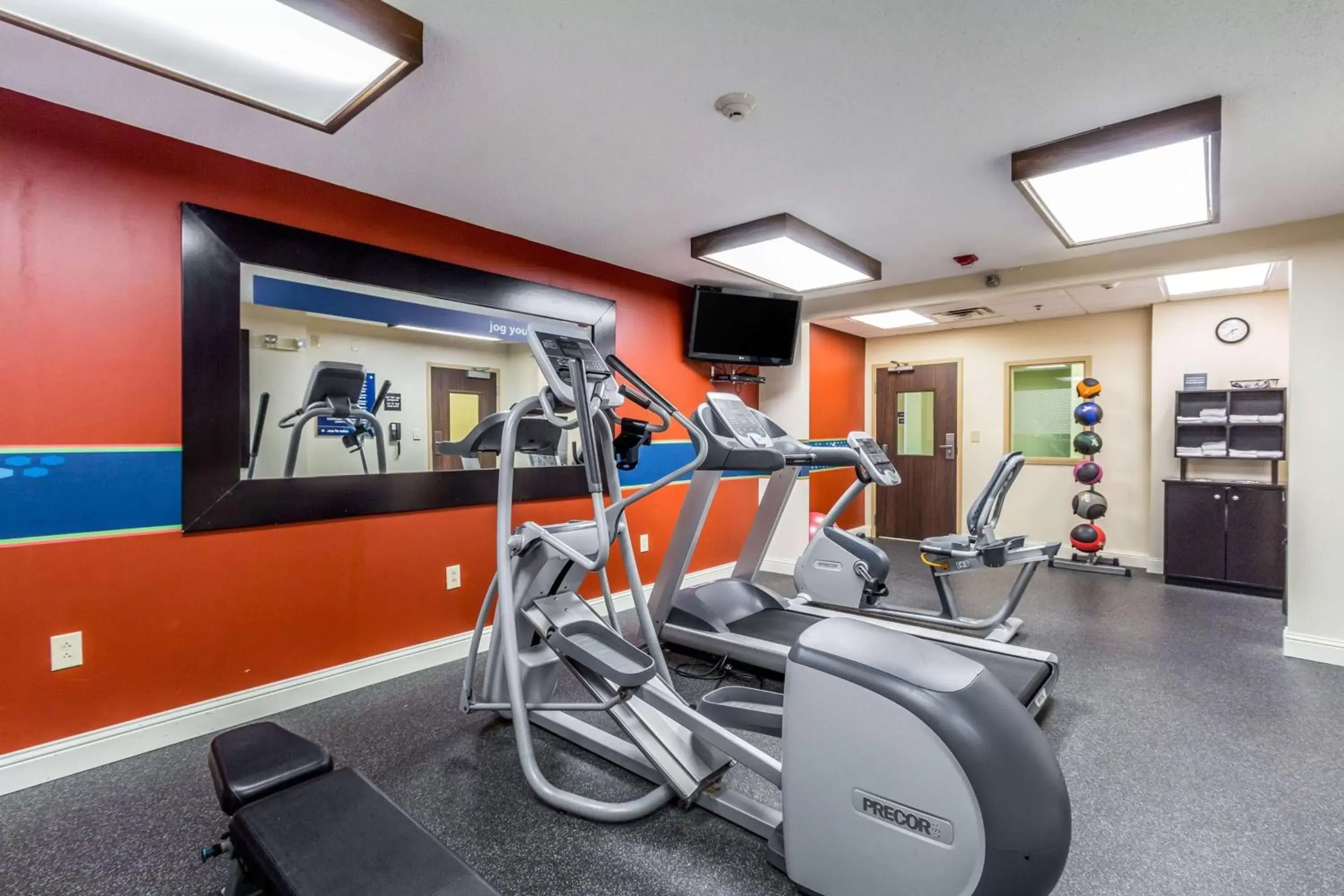 Fitness centre/facilities, Fitness Center/Facilities in Hampton Inn Jackson Pearl Intrntl Airport