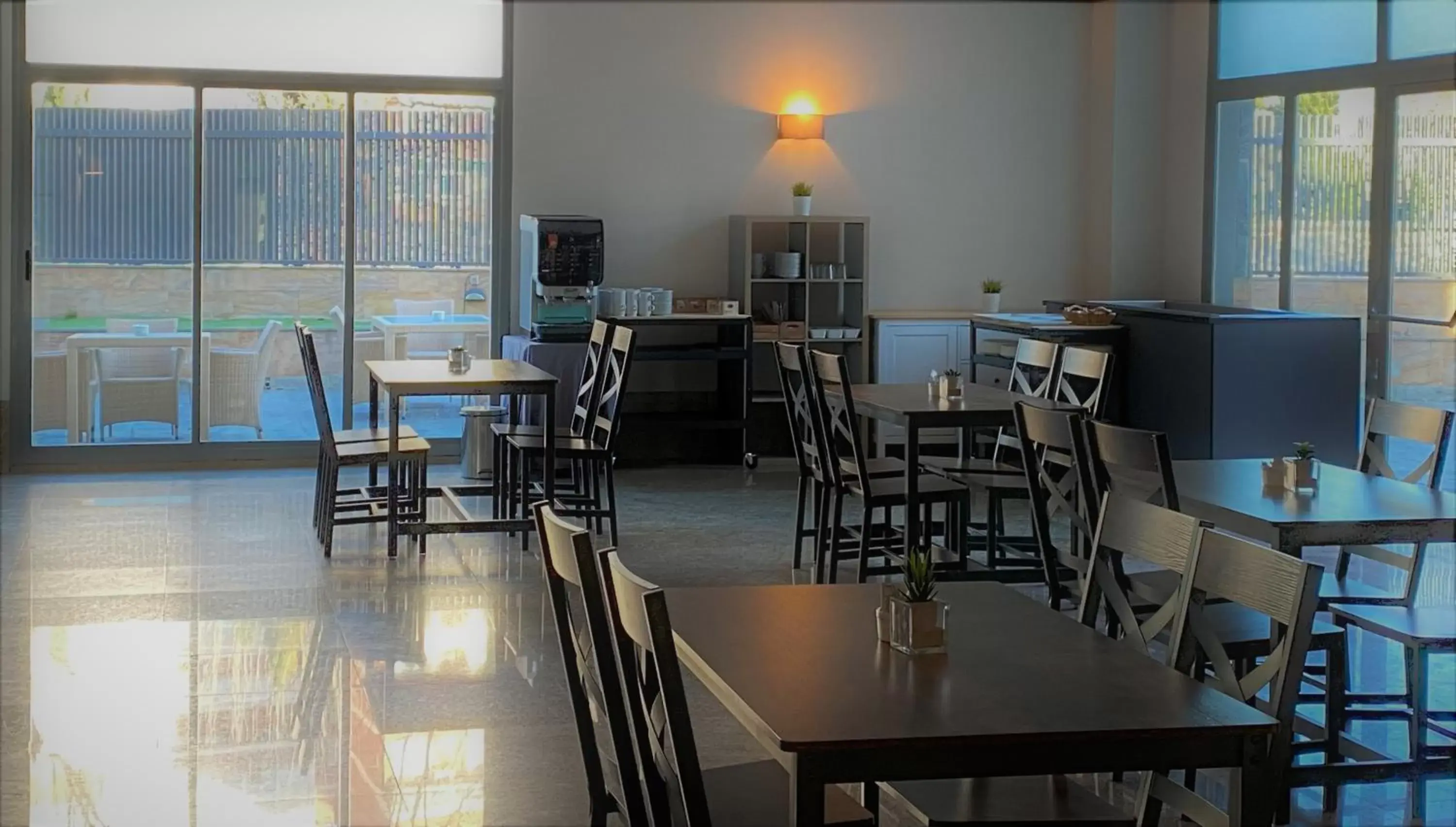 Restaurant/places to eat in Hotel Las Provincias Restaurant/places to eat in Hotel Las Provincias