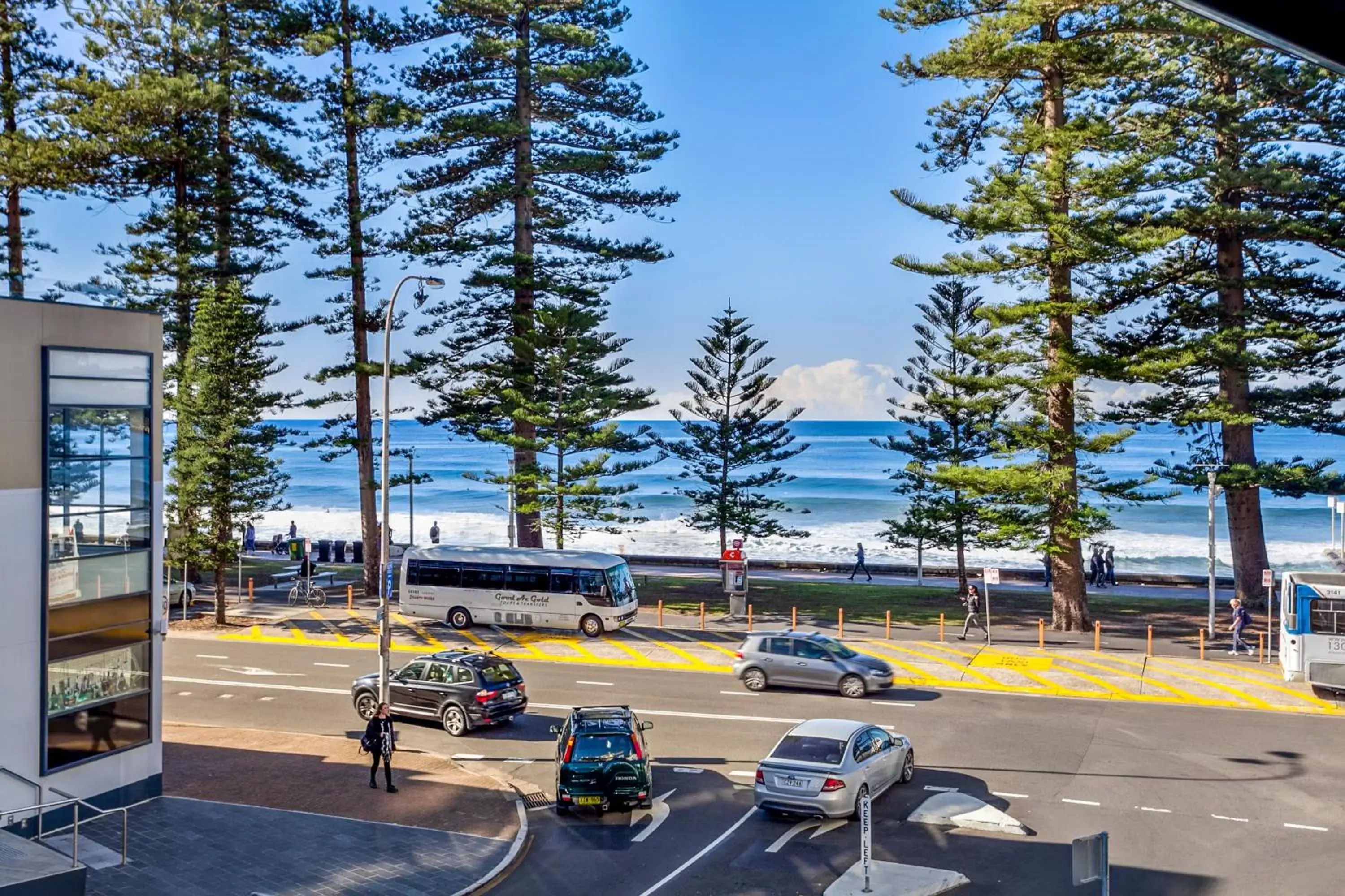 Day in Manly Paradise Motel & Apartments