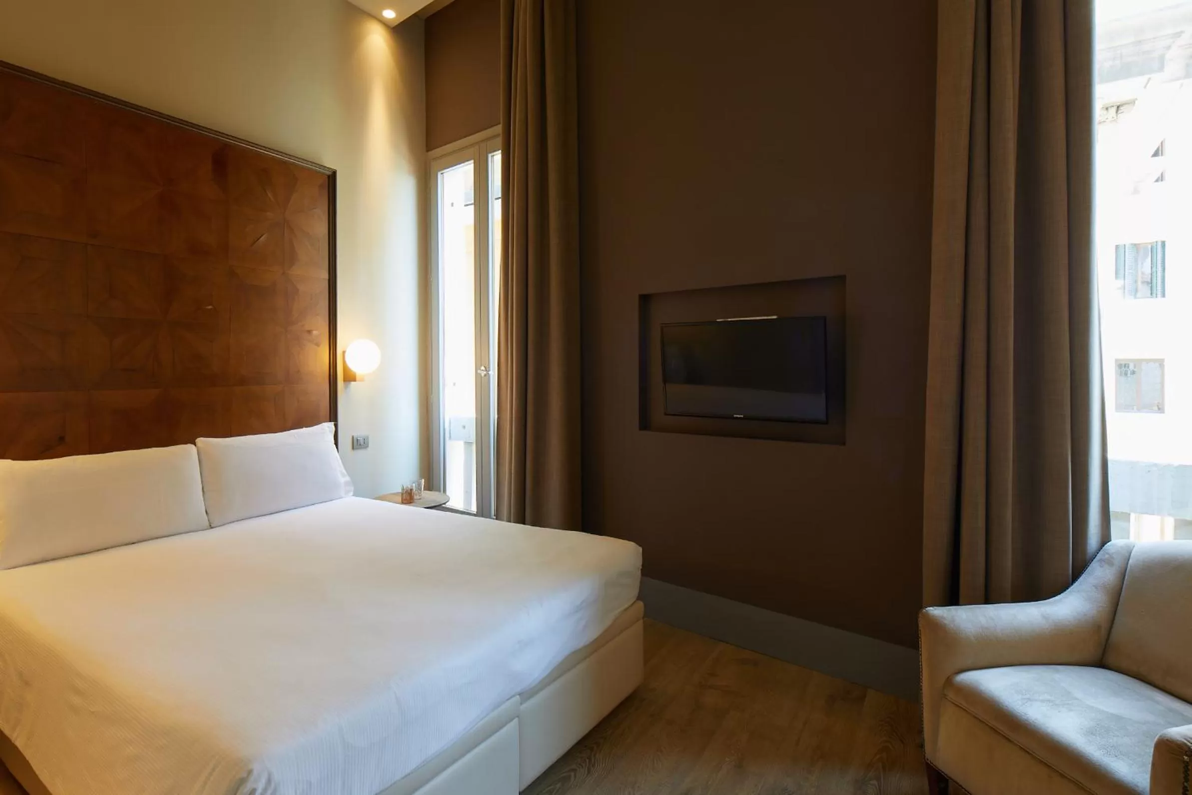 Photo of the whole room, Bed in Hotel Dei Dragomanni