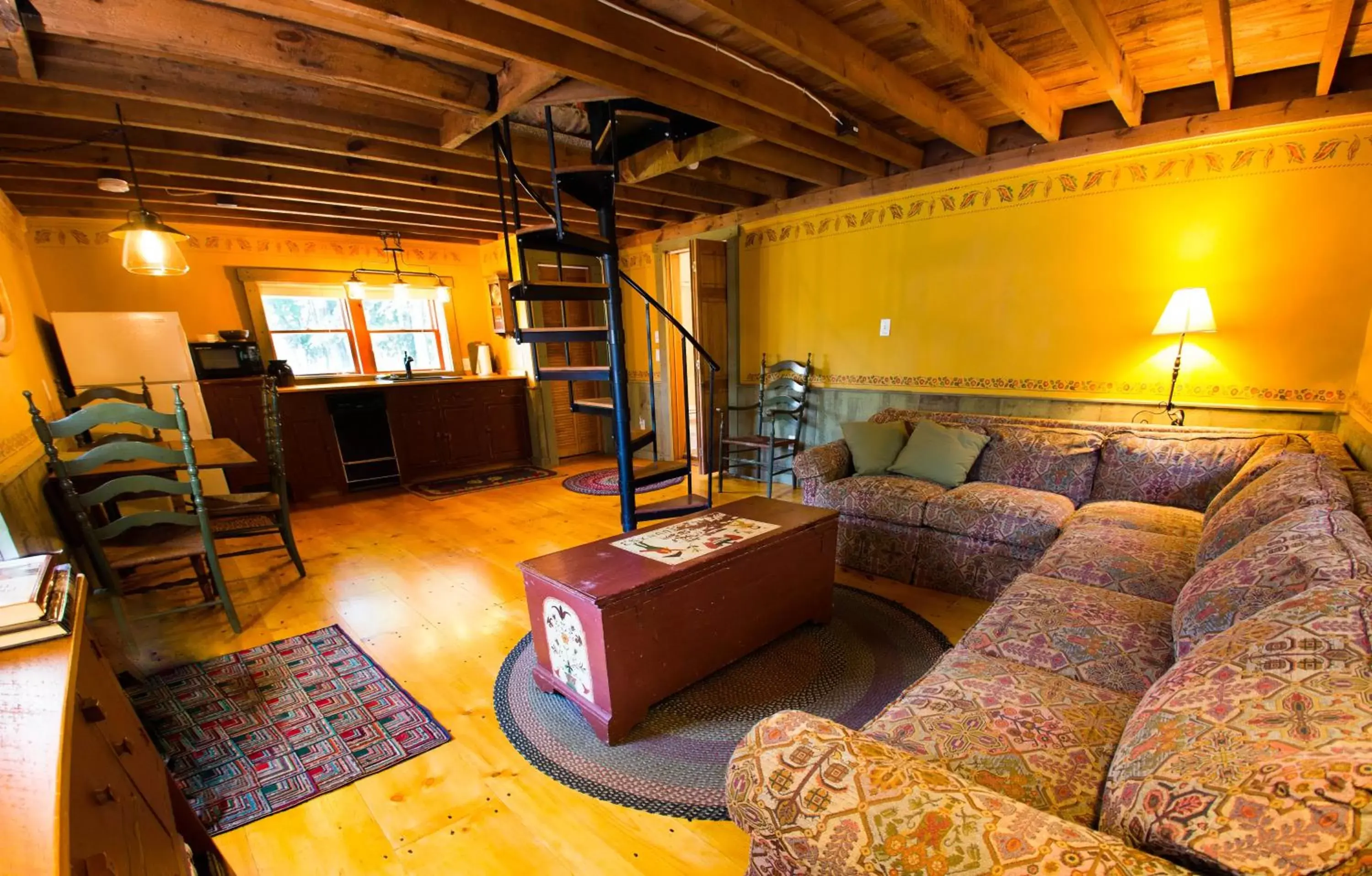 Living room, Seating Area in The Nutmeg Inn