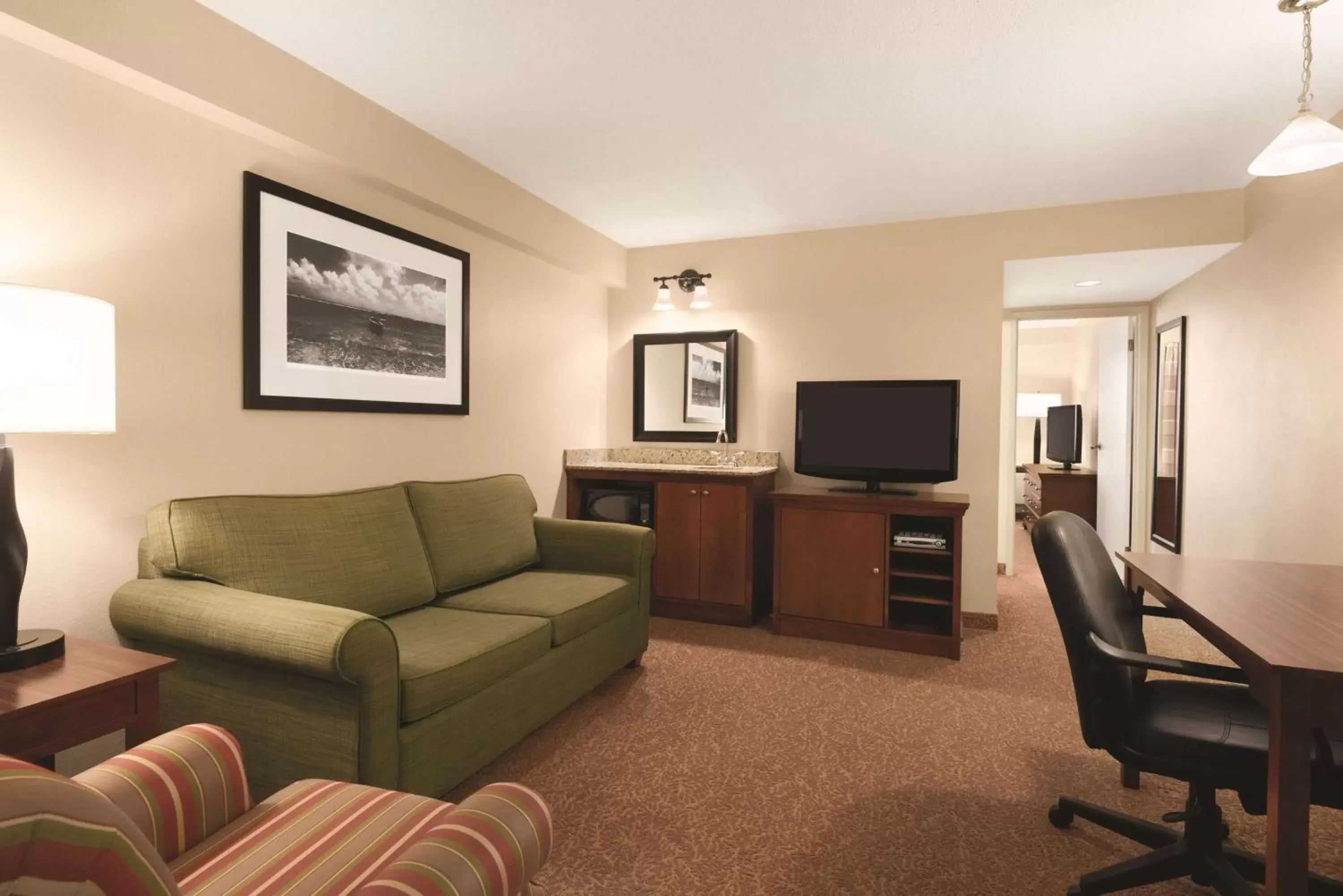 Photo of the whole room, Seating Area in Country Inn & Suites by Radisson, Saskatoon, SK