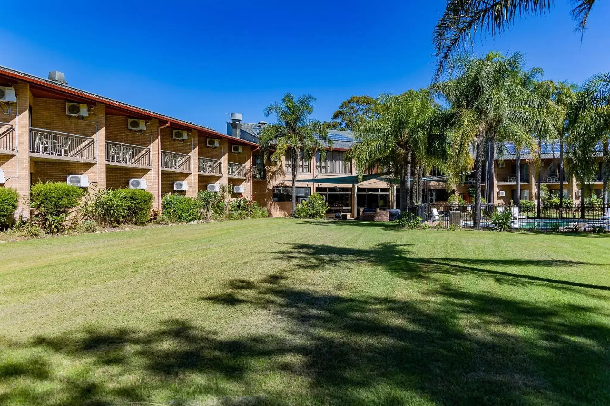 Property Building in Charbonnier Motor Inn