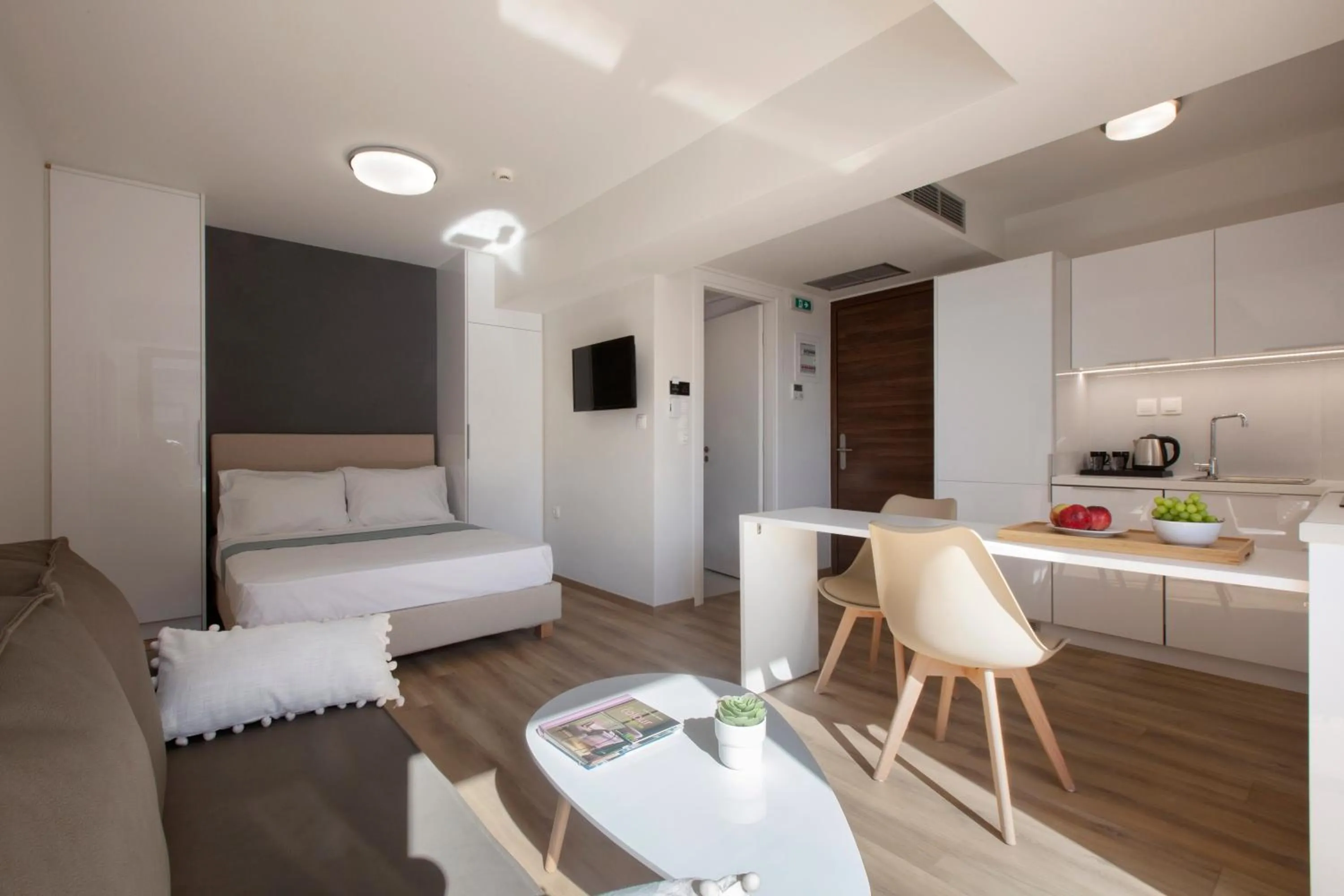 Photo of the whole room, Bed in Athens Panorama Project