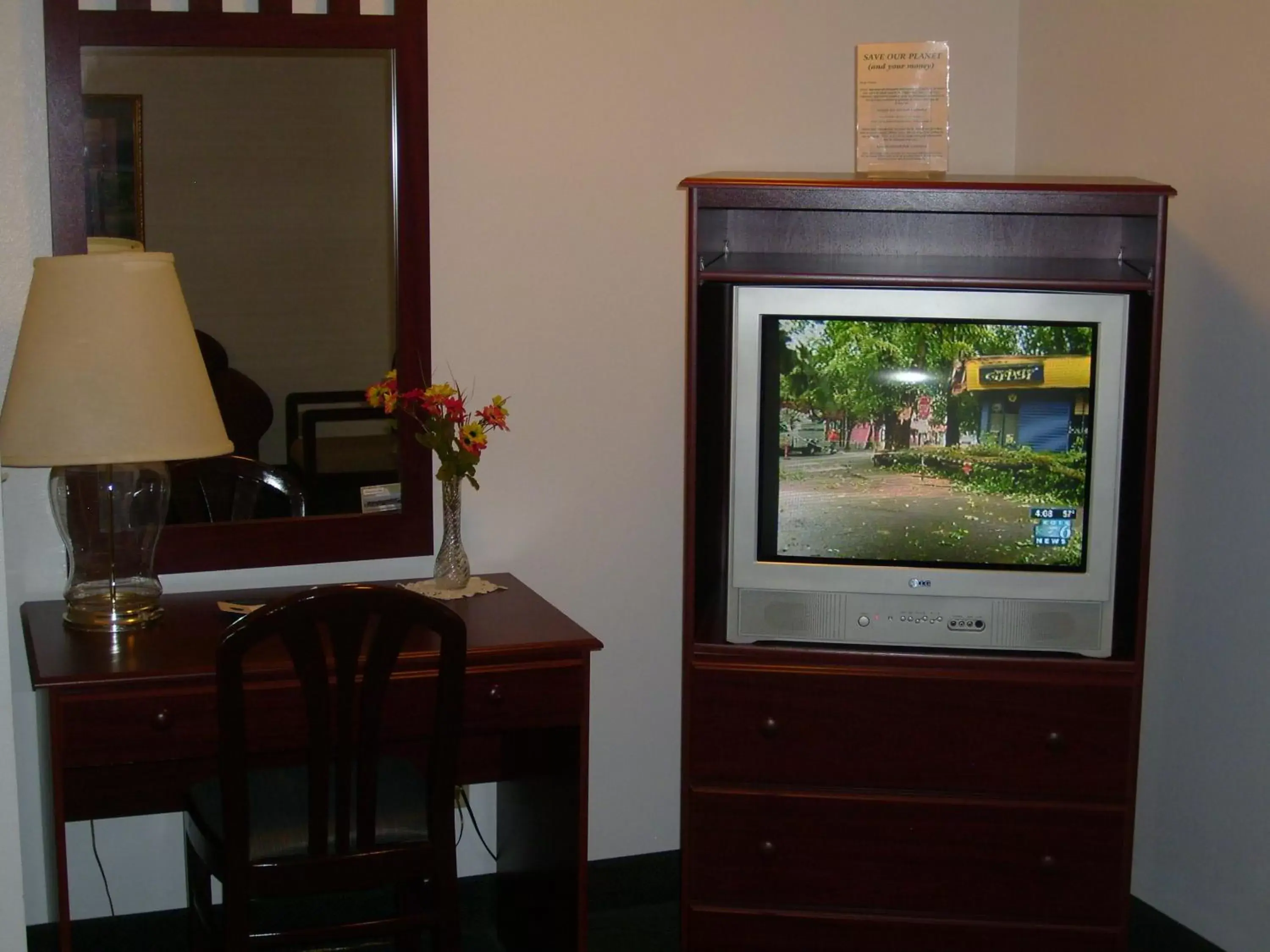 TV and multimedia, TV/Entertainment Center in Shanico Inn