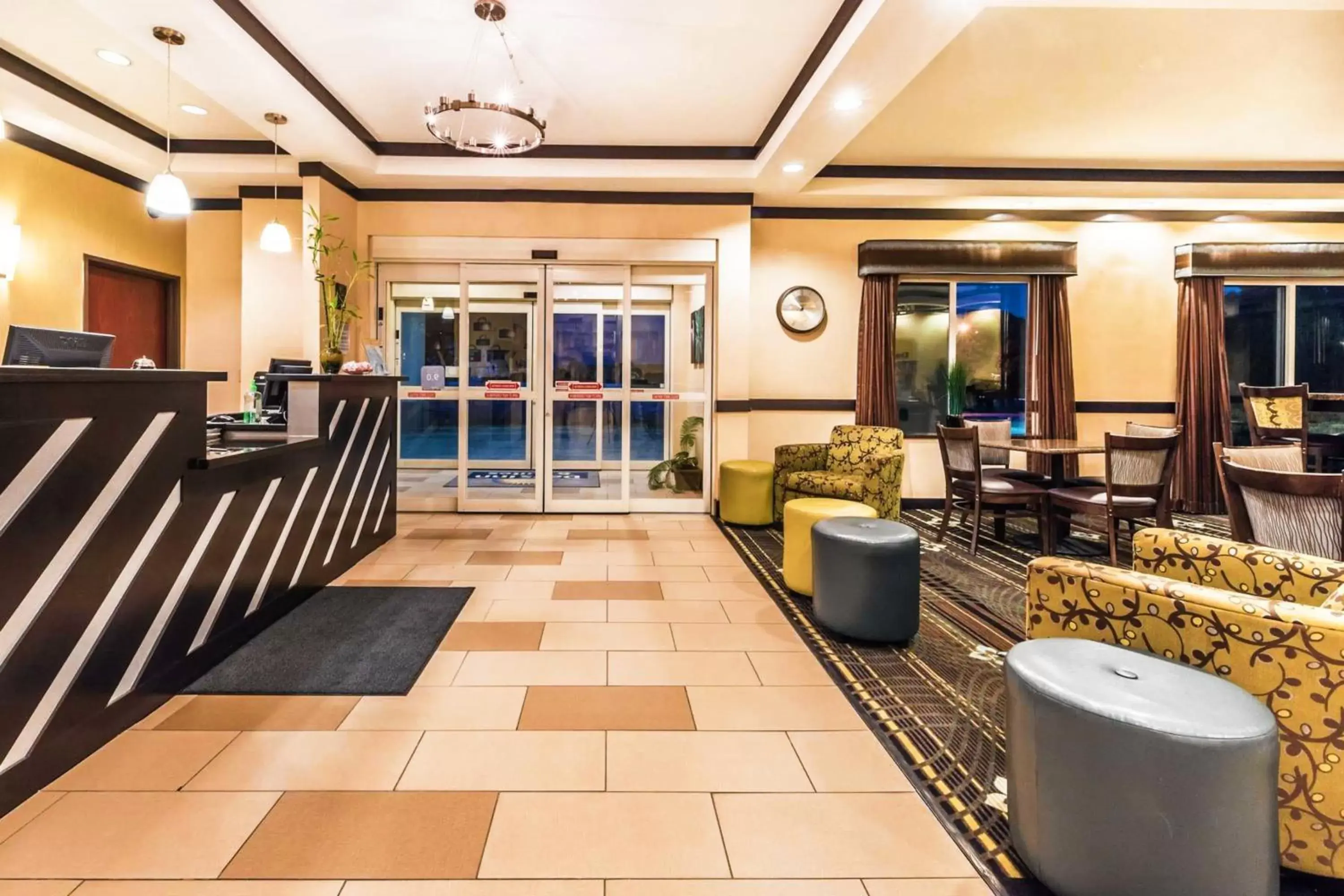 Lobby or reception in Days Inn & Suites by Wyndham Mineral Wells Lobby or reception in Days Inn & Suites by Wyndham Mineral Wells