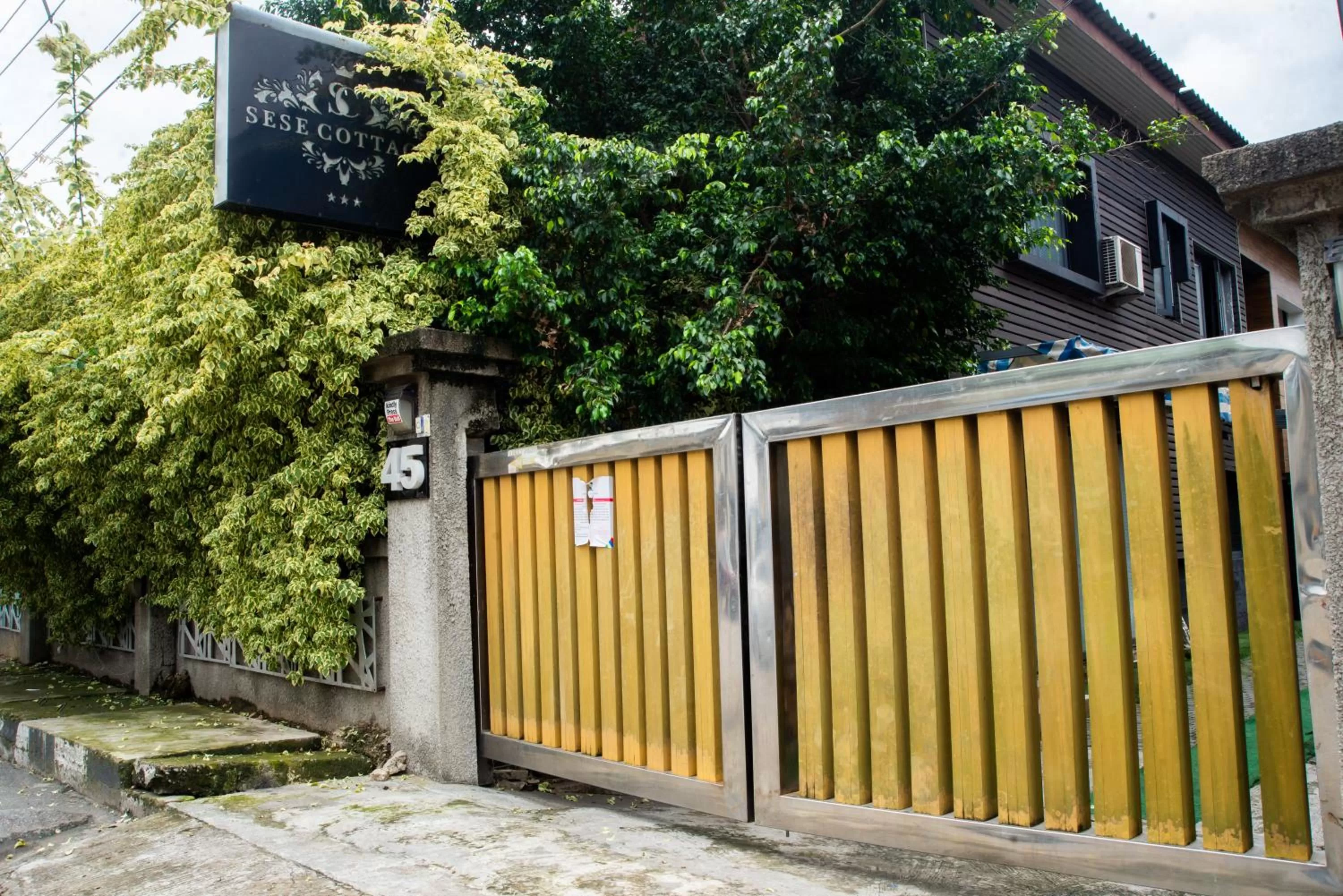 Property building in Sese Cottage