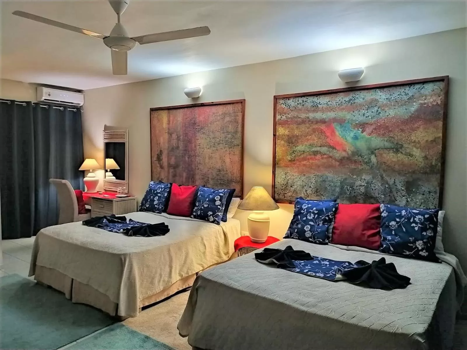 Bedroom in Hotel Coco Plaza