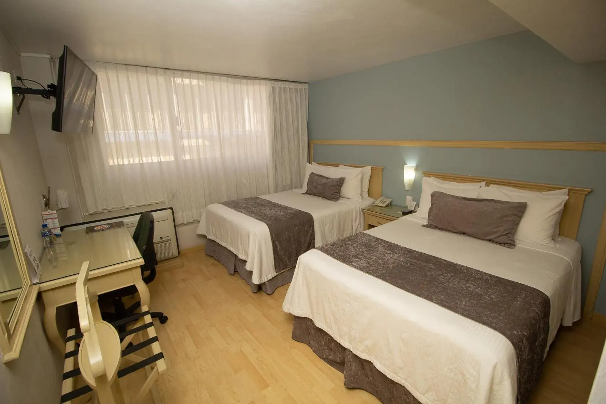 TV and multimedia, Bed in Hoteles Piedra Alta by De Los Perez