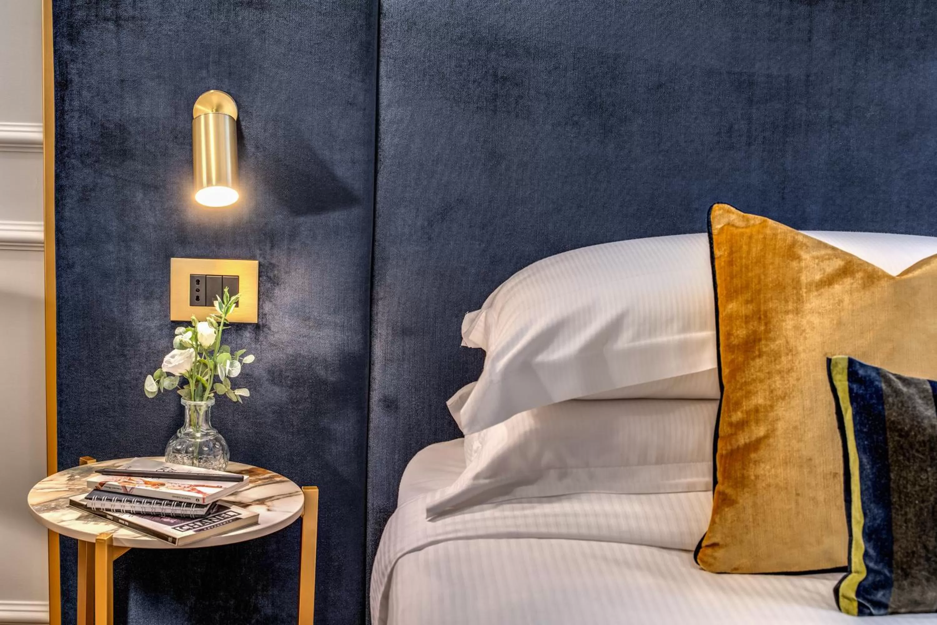 Bed in Tree Charme Augusto Boutique Hotel