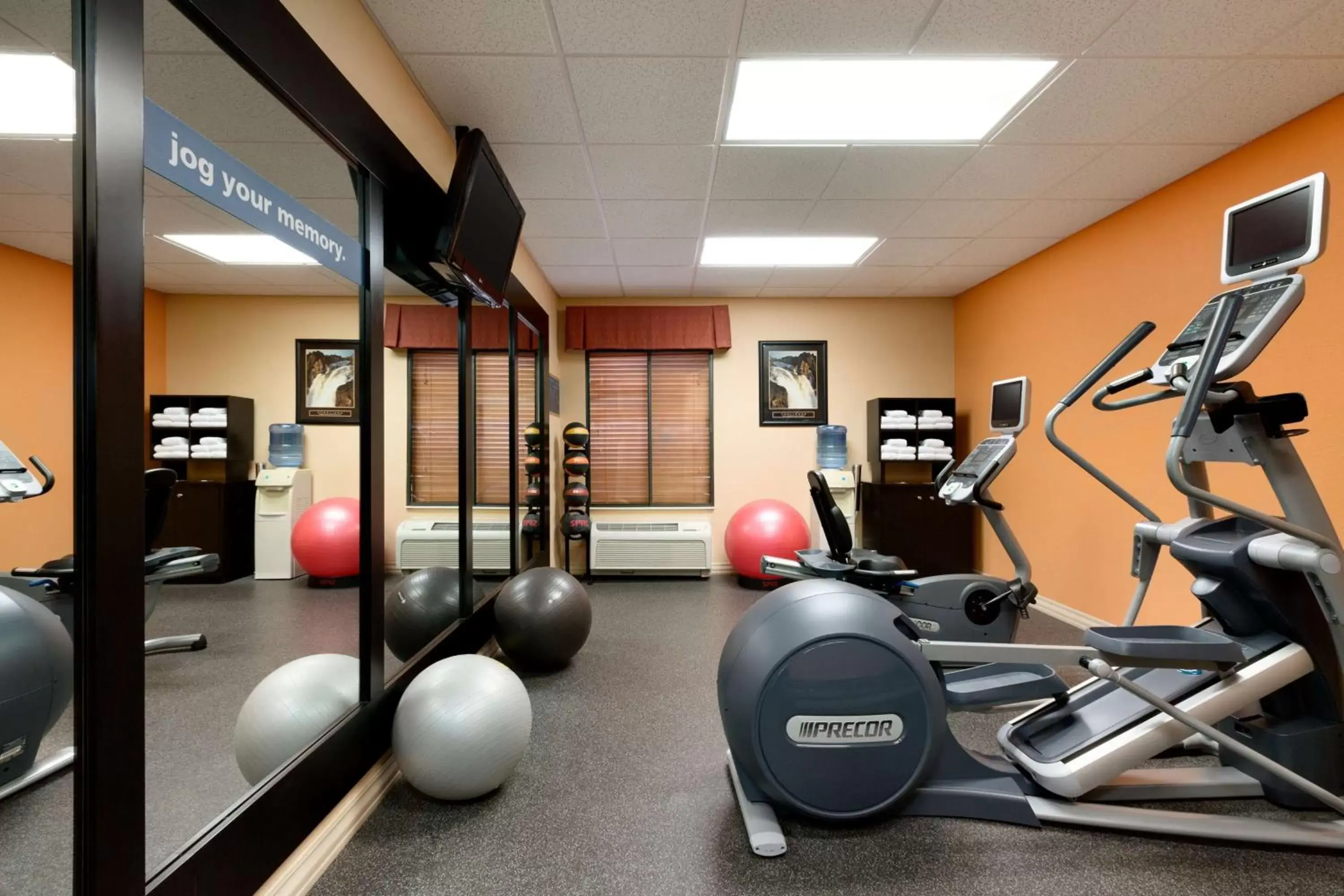 Fitness centre/facilities, Fitness Center/Facilities in Hampton Inn Longmont