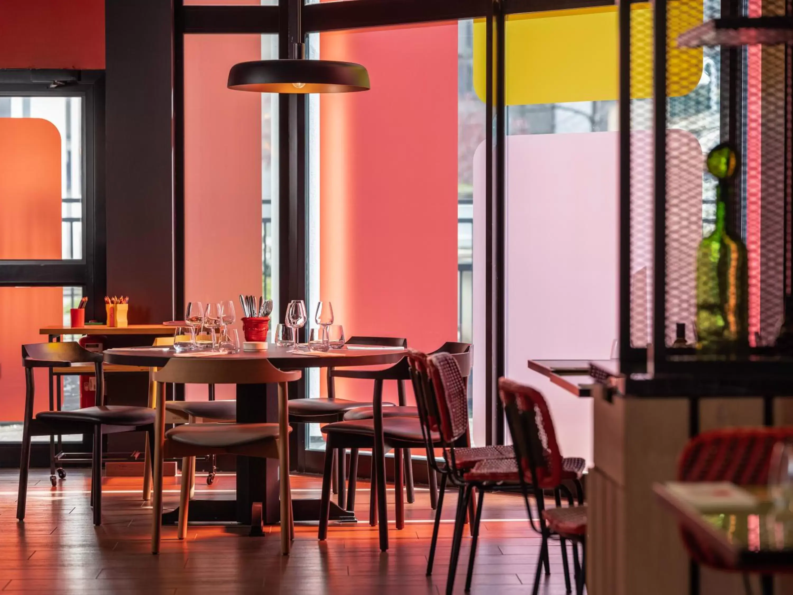 Lounge or bar, Restaurant/Places to Eat in Novotel Paris Vaugirard Montparnasse