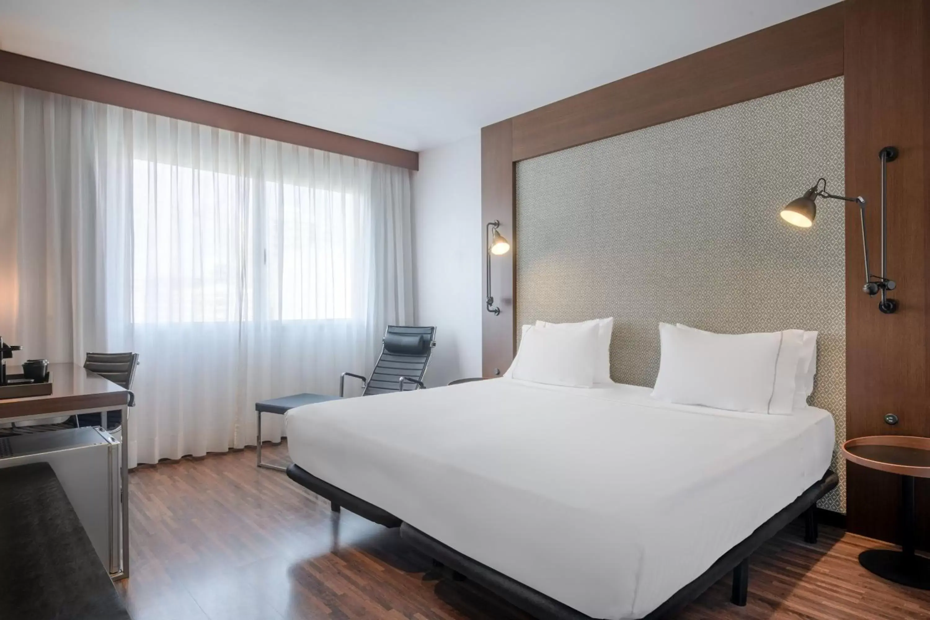 Photo of the whole room, Bed in AC Hotel by Marriott Alicante